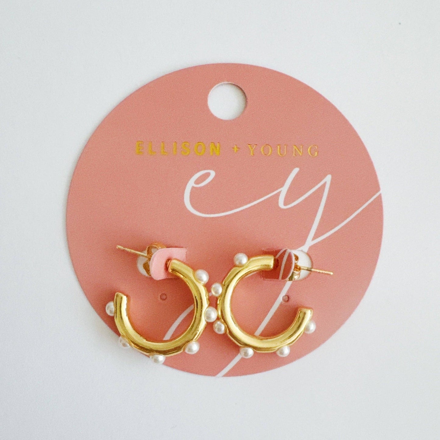 Pearl Accent Hoop Earrings – Modern Gold Elegance