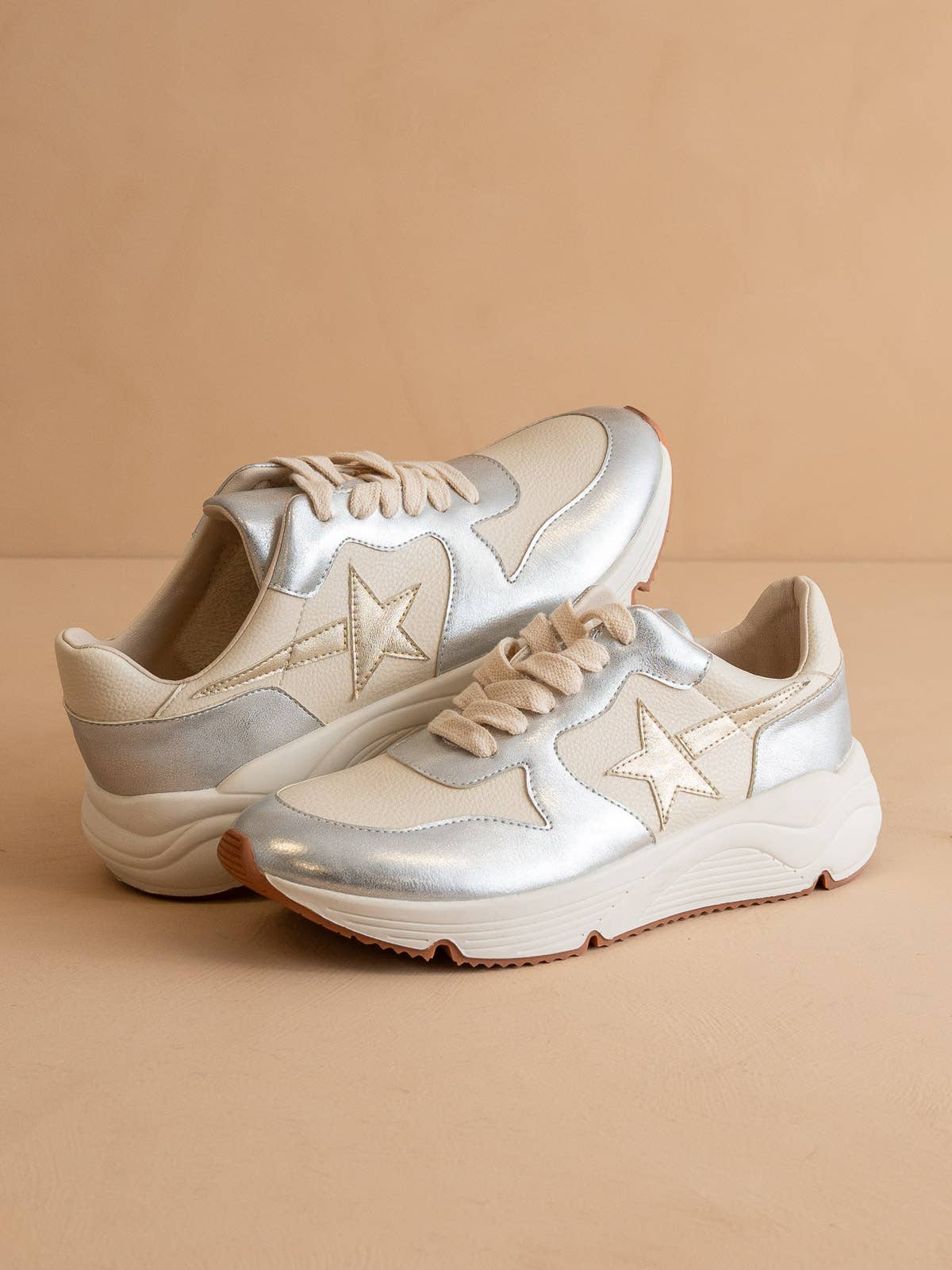 The Kaitlyn Silver | Shooting Star Sneaker: Silver / 6.5