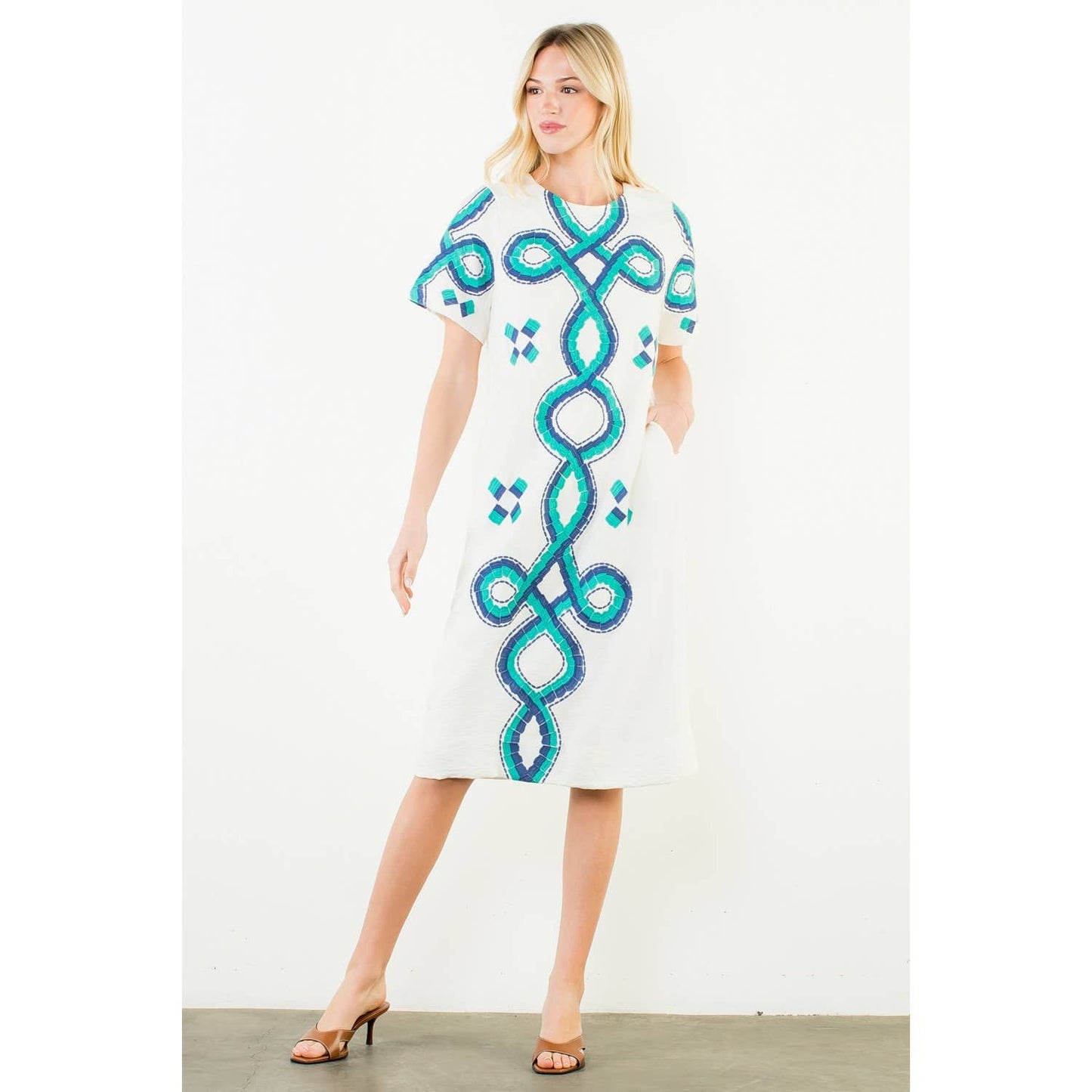 Short Sleeve Embroidered Dress: CREAM / XS-S-M-L(1-2-2-1)
