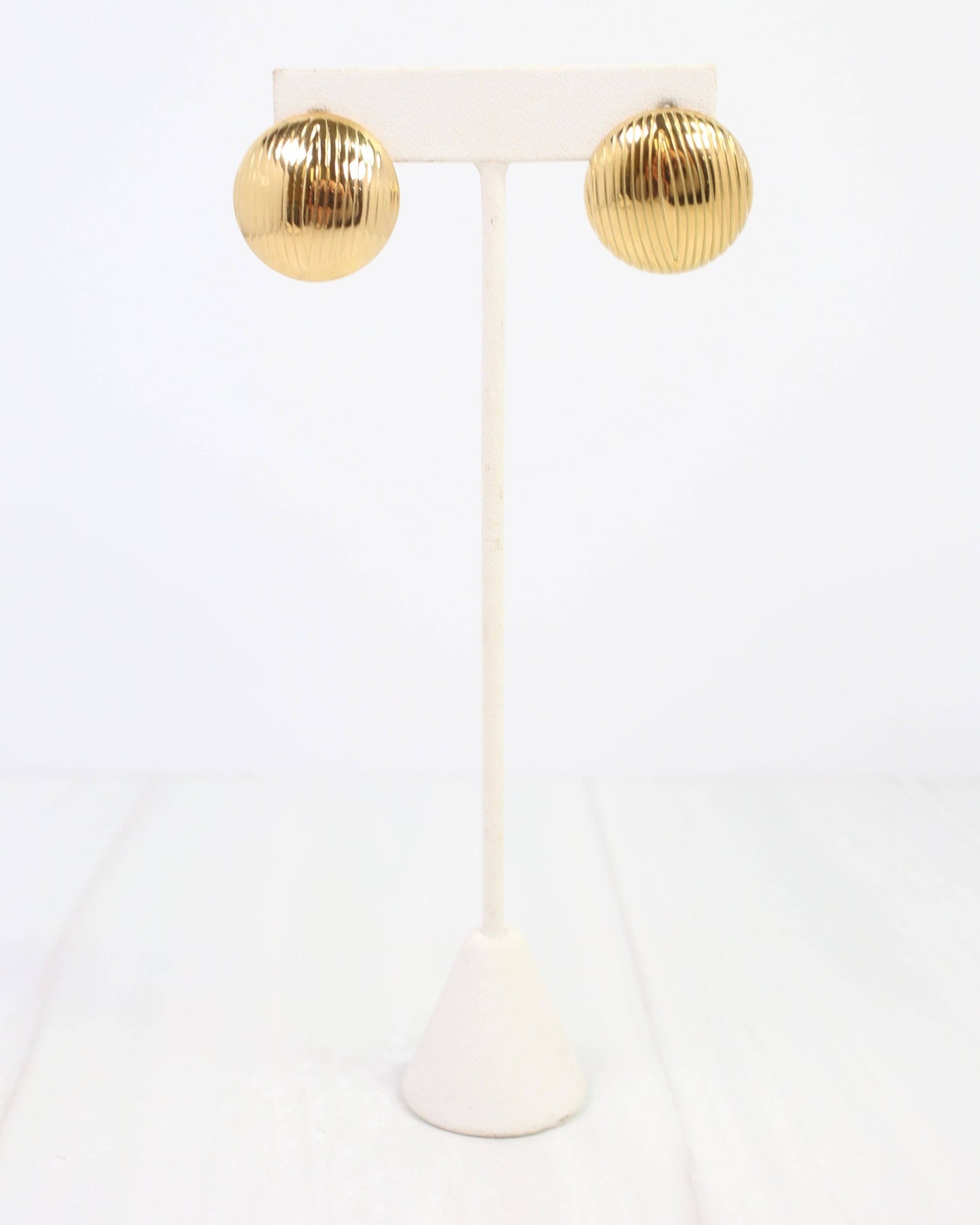 Draw the Line Earring Gold: Default