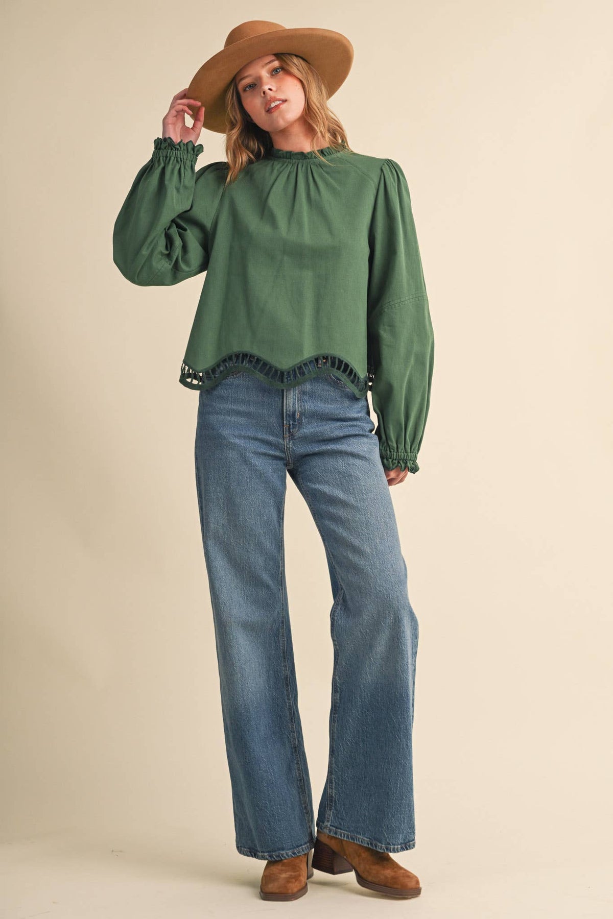 EMBROIDERED CUT-OUT HEM LONG SLEEVE TOP MTP5195: SAGE GARDEN / M