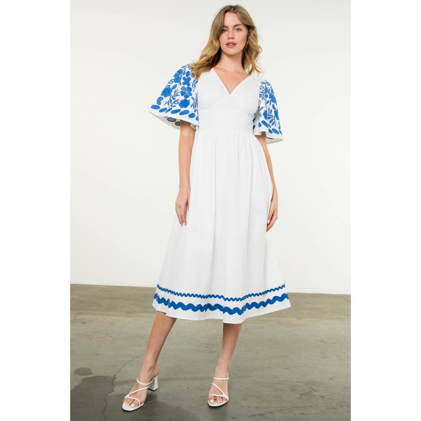 Embroidered Detail Midi Dress: WHITE / XS-S-M-L(1-2-2-1)