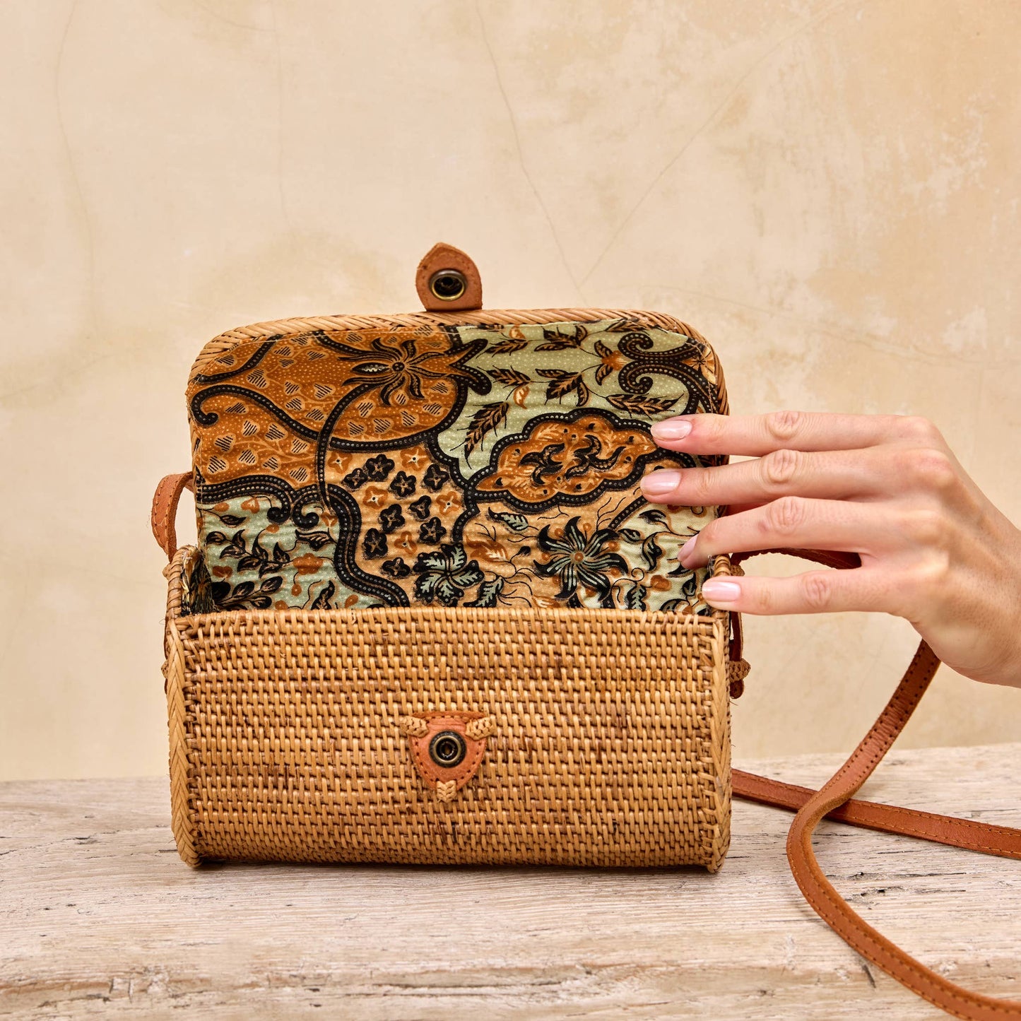 Ata Vine Rattan Straw Small Crossbody Bag