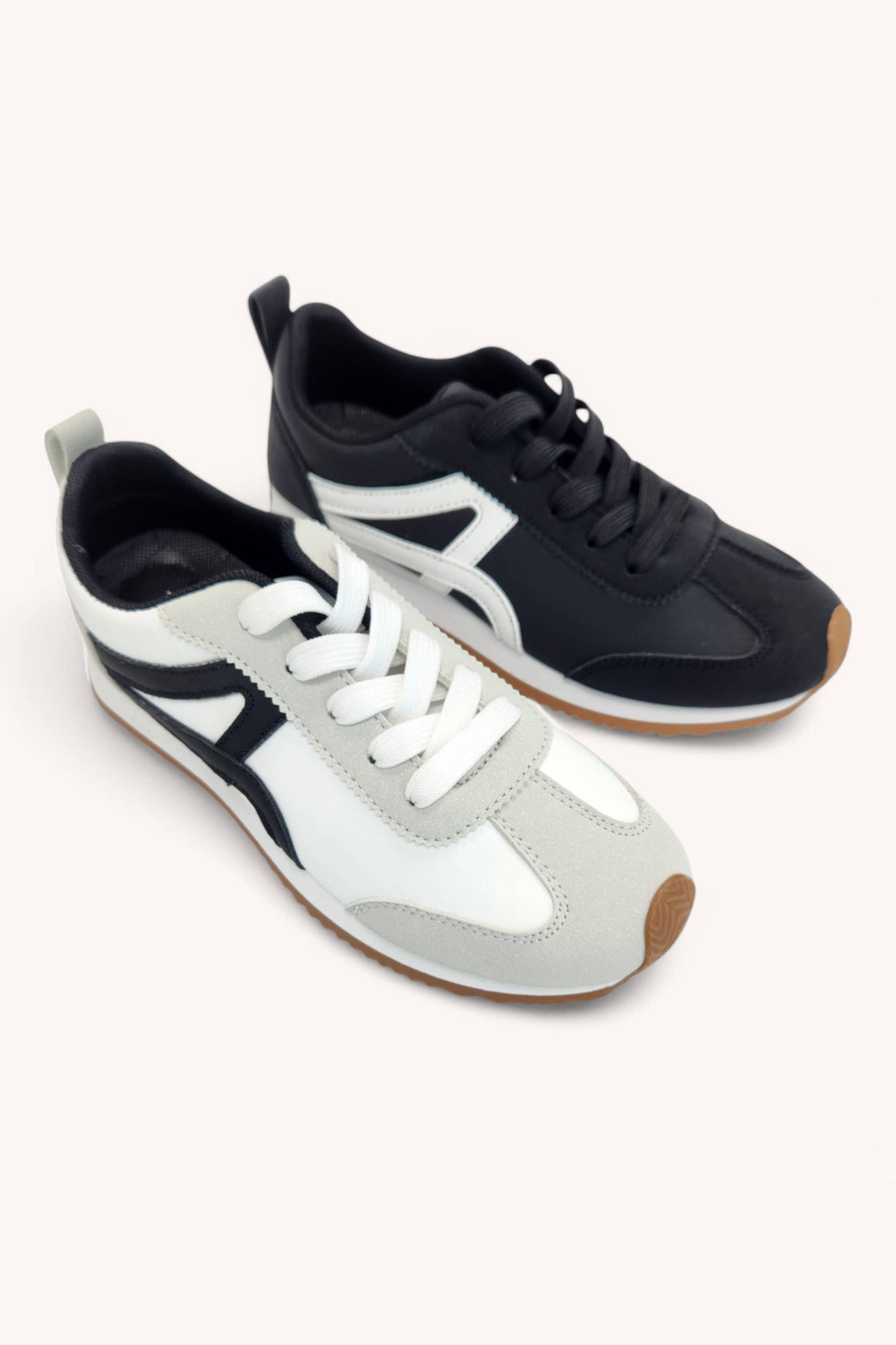 ANKI-1 SWOOSH LINE DESIGN GUM SOLE SNEAKERS: BLACK / B12