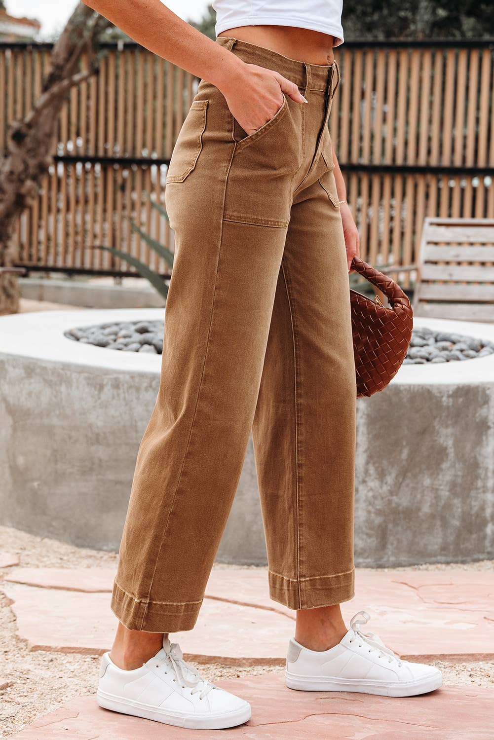 Ashleigh Blue Cropped High Rise Wide Leg Jeans: Ashleigh Blue / 72%Cotton+26%Polyester+2%Elastane / 6