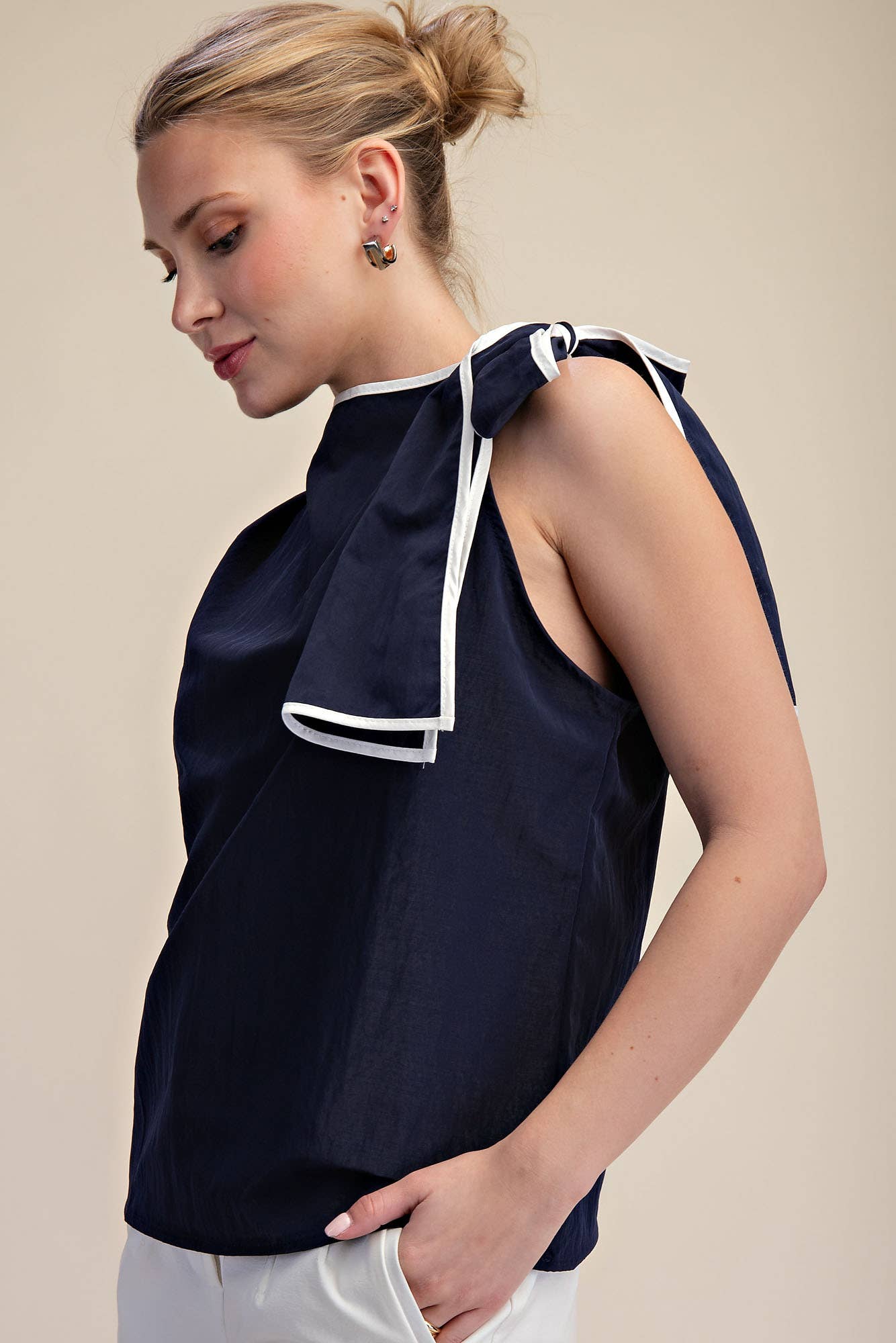 Asymmetric Pleated Shoulder Contrasting Bow Top: White / M