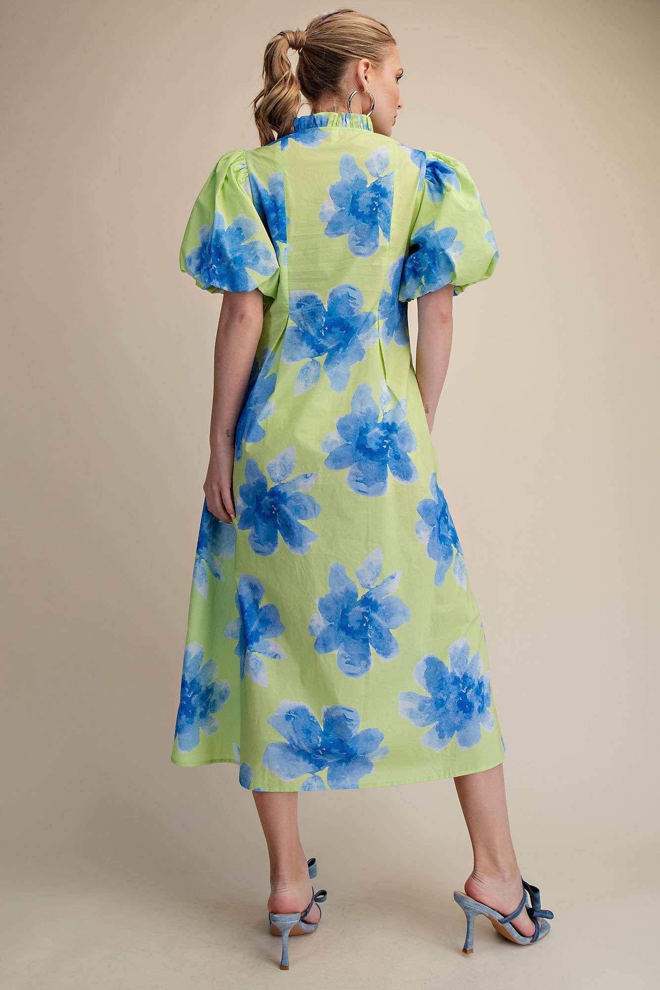 Ruffle V-Neck Puff Sleeve Waist Pleated Midi Dress: Sky / L