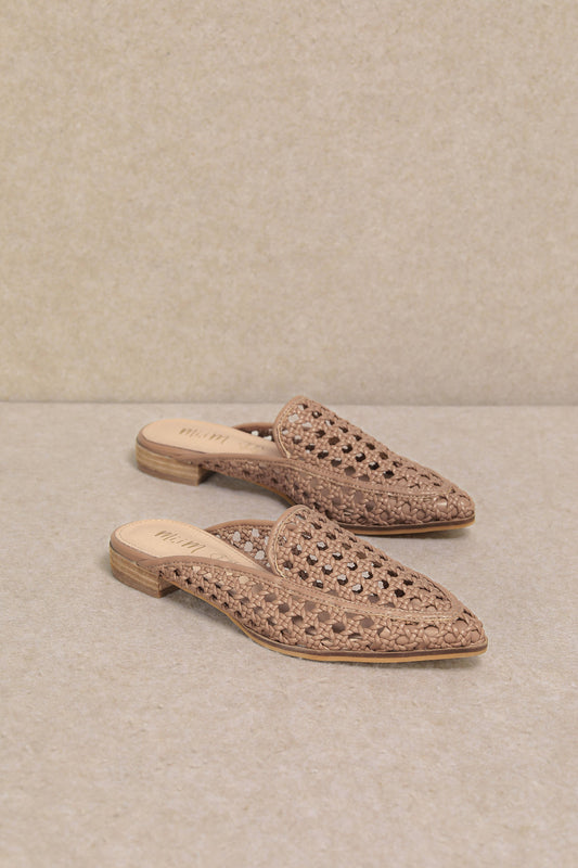 JALISSA: Nude / US 6(1 Pair) US 6.5(1 Pair) US 7(1 Pair) US 7.5(2 Pairs)US 8(2 Pairs)US 8.5(2 Pairs)US 9(2 Pairs)      US 10(1 Pair)