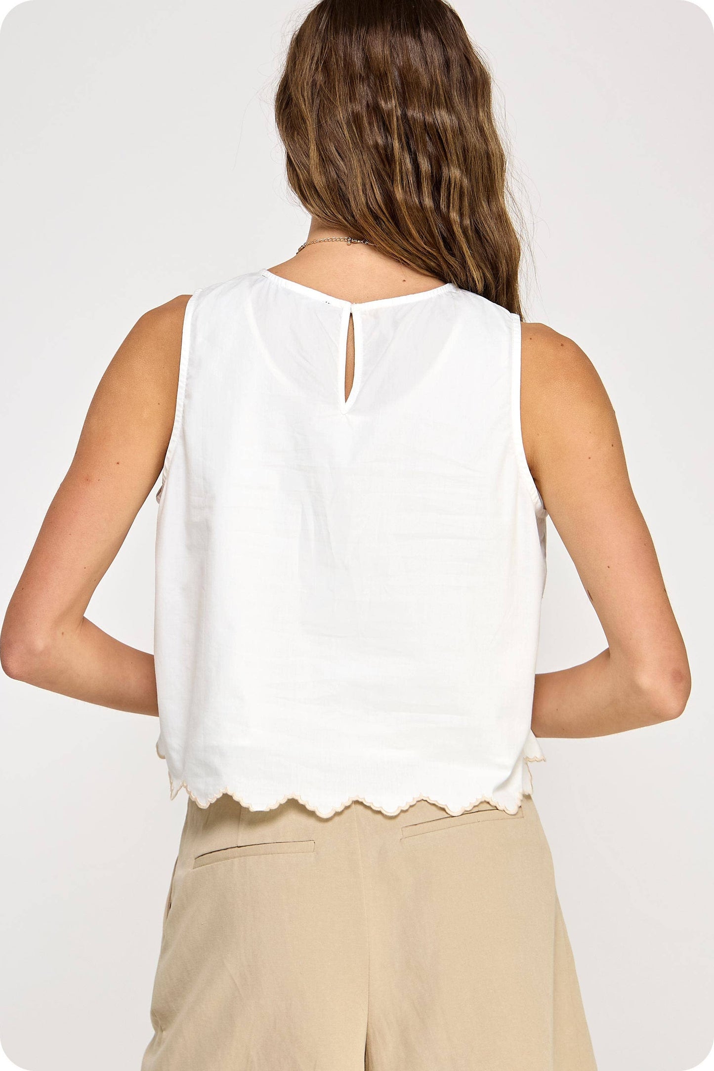 Floral Embroidery Sleeveless Top: Off White / M