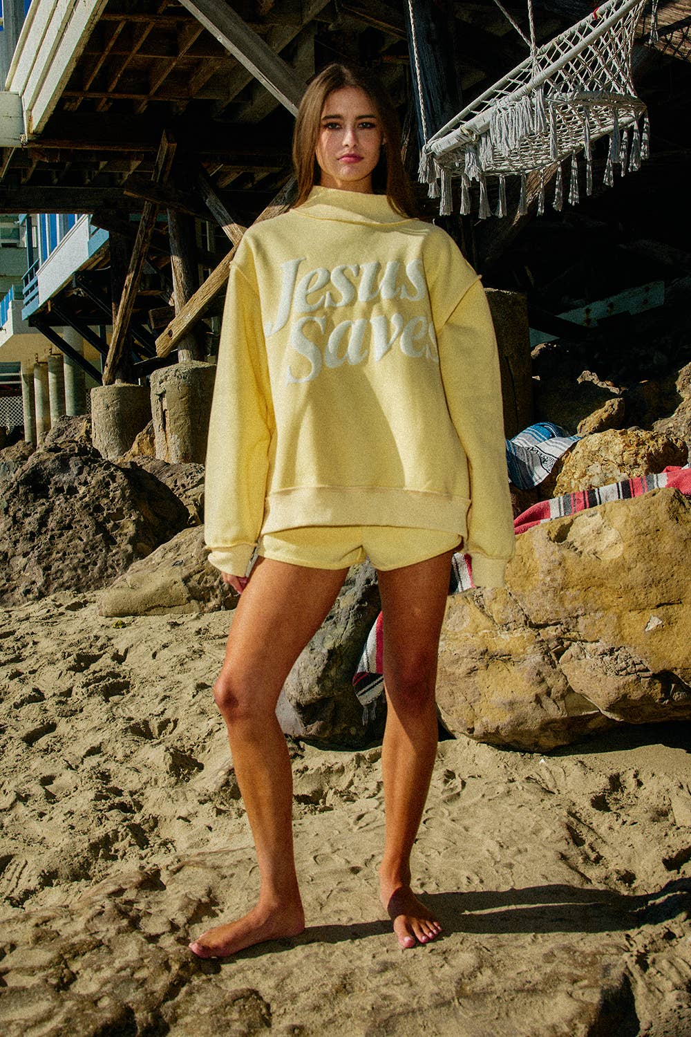 IT2594P-JESUSSAVES 'JESUSSAVES' Print Mock Neck Sweatshirt: Baby Blue / S/M-L/XL (3-3)