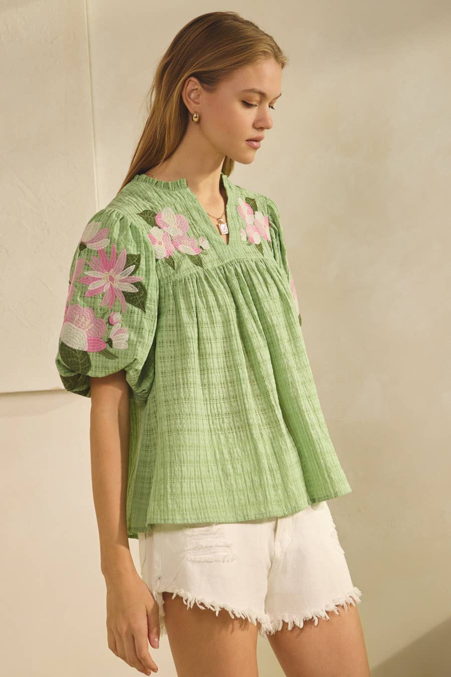 Plus Textured Top: Off-White / Plus Size / 1XL