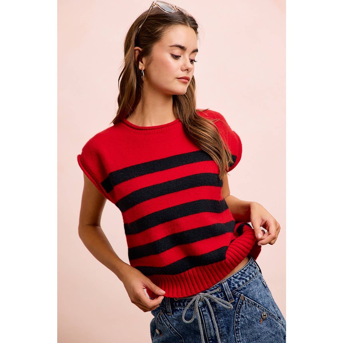 GAMEDAY THEME STRIPED SLEEVELESS KNIT TOP: RED/BLACK / XL