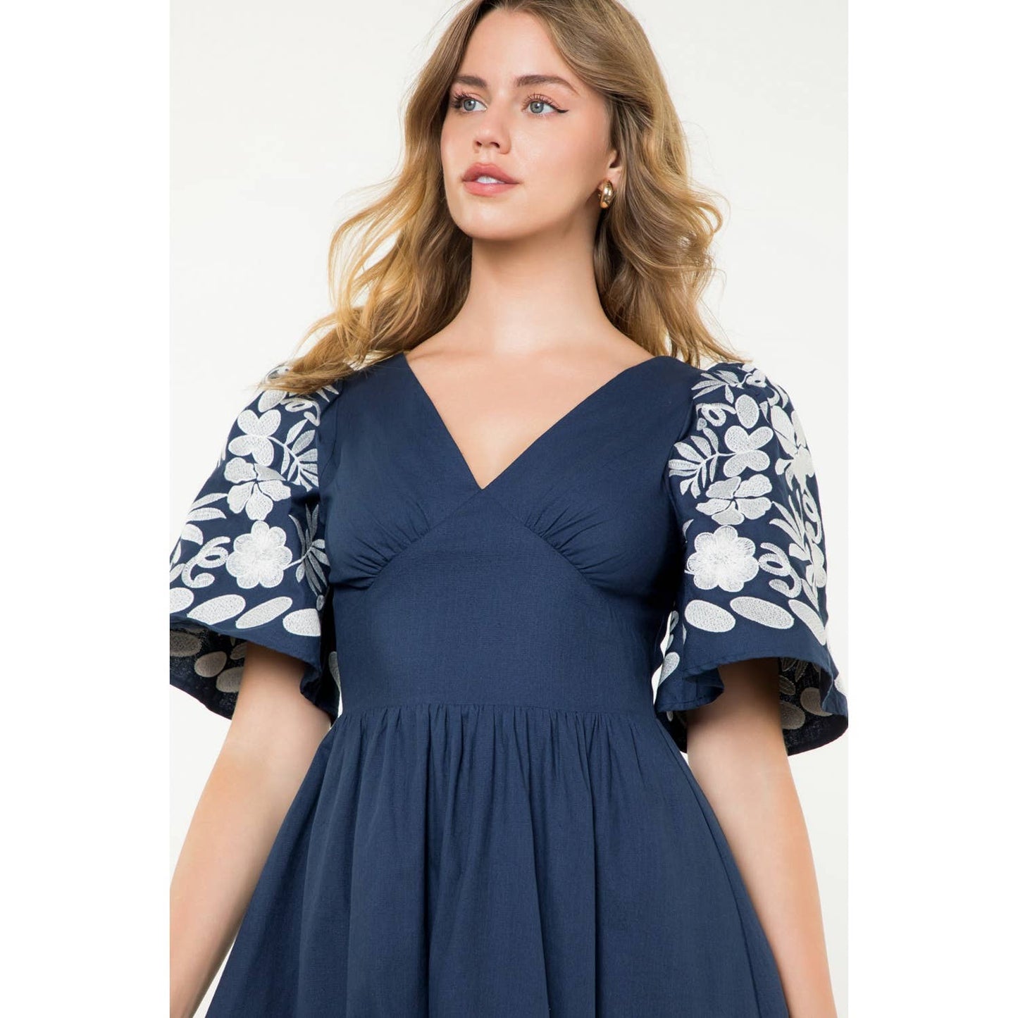 Embroidered Detail Midi Dress: WHITE / XS-S-M-L(1-2-2-1)
