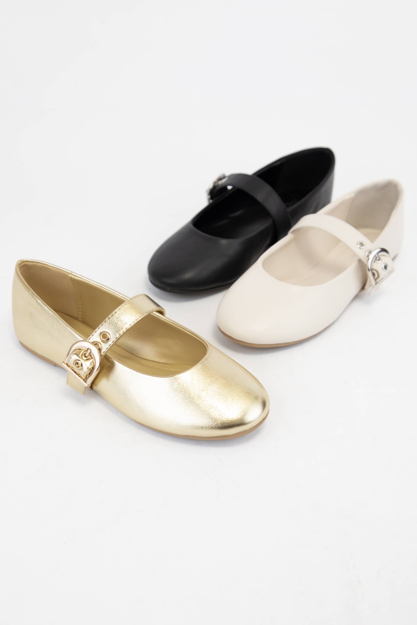 SEESAW ROUND TOE BUKKLED STRAP MARY JANE FLAT : GOLD / 9