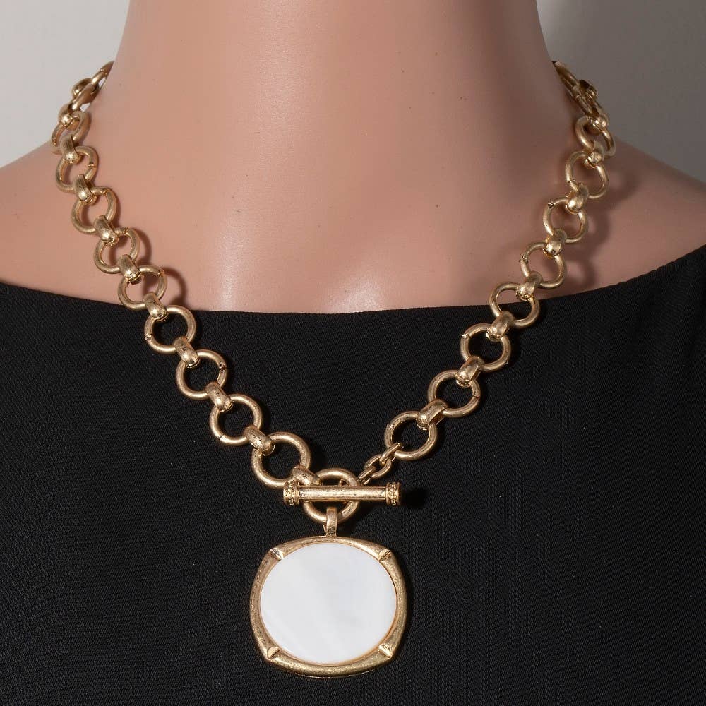 Rounded Mother Of Pearl Disc Pendant Necklace  Set: MOP