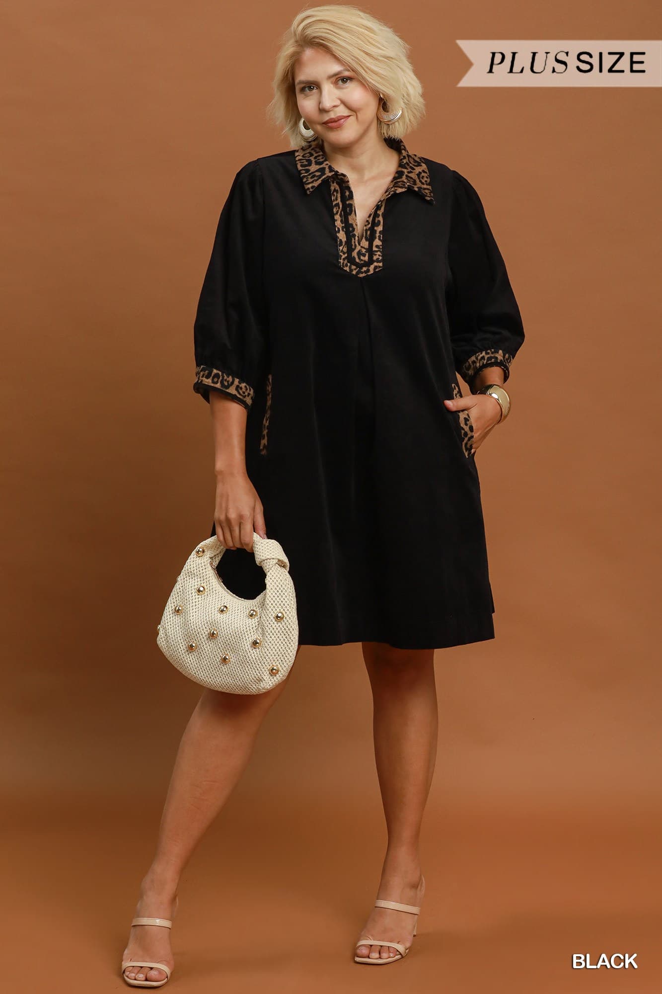 Plus V-neck Shift Dress With Contrast Trim: BROWN / 1-1-1(XL-1XL-2XL)