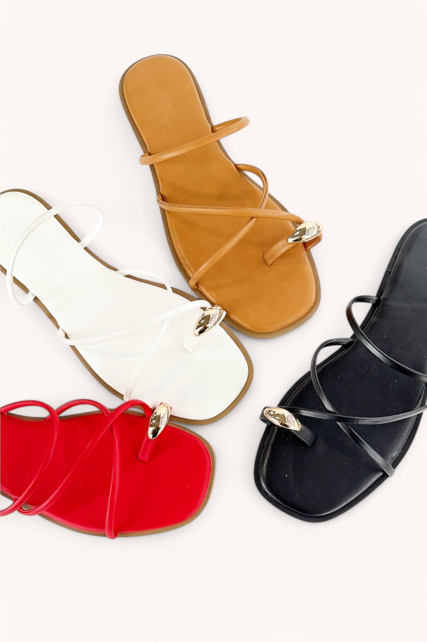 DEAL-33 GOLDEN TOE RING CRISS CROSS STRAPPY SANDAL: TAN / B18