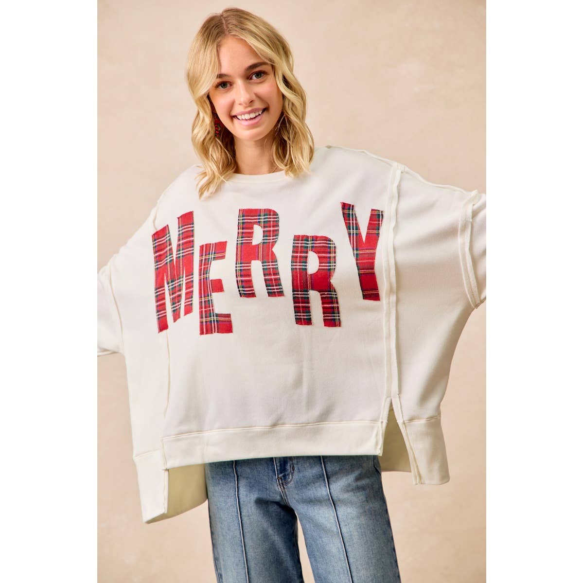 CHRISTMAS PLAID MERRY LETTERING FLEECE SWEATSHIRT: WHITE/RED PLAID / S