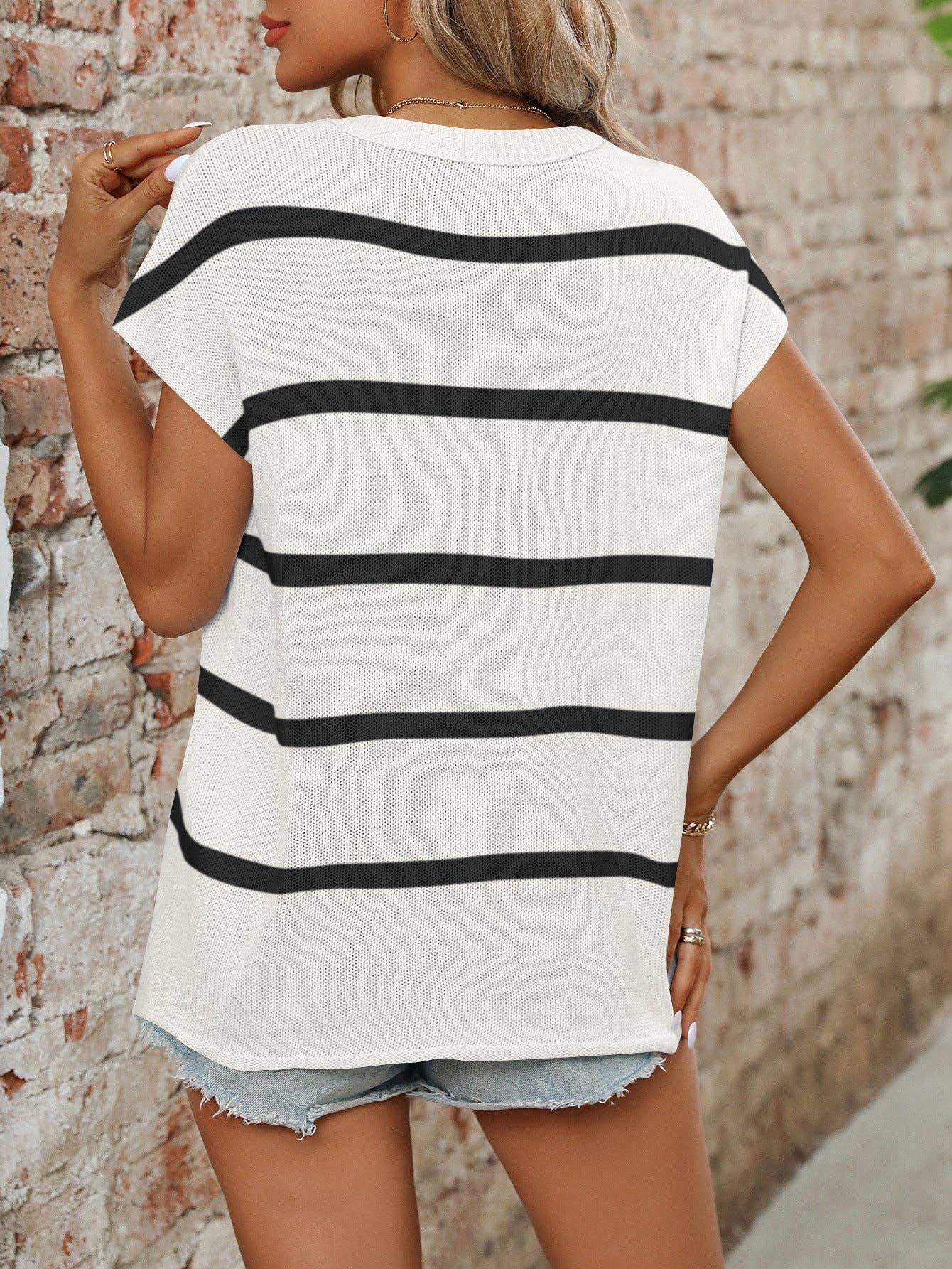 Ladies Round Neck Blouse Thick Needle Casual Striped Sweater: White / 70%Acrylic+30%Nylon / L