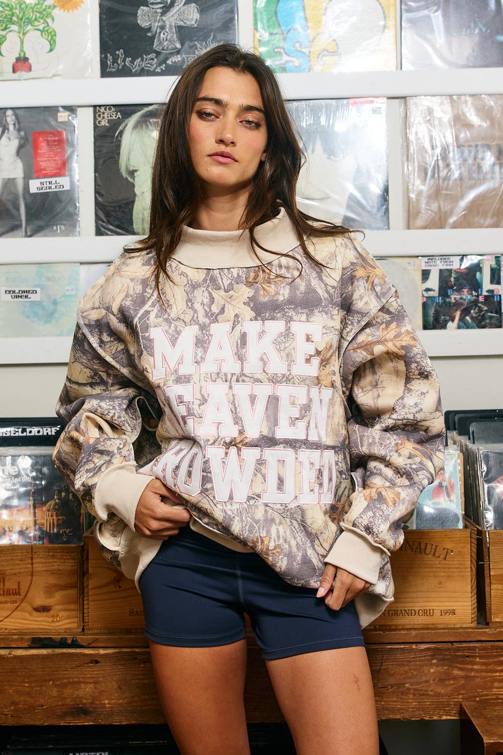 IT2594E-HEAVEN | Camo Appliqué Embroidery  Sweatshirt: CAMO / S/M-L/XL (3-3)