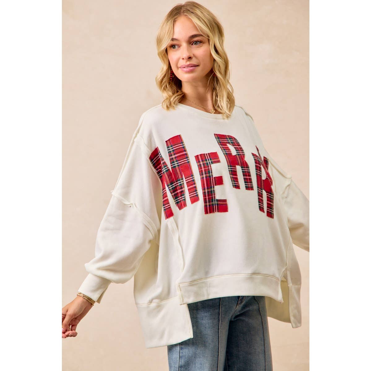 CHRISTMAS PLAID MERRY LETTERING FLEECE SWEATSHIRT: WHITE/RED PLAID / L