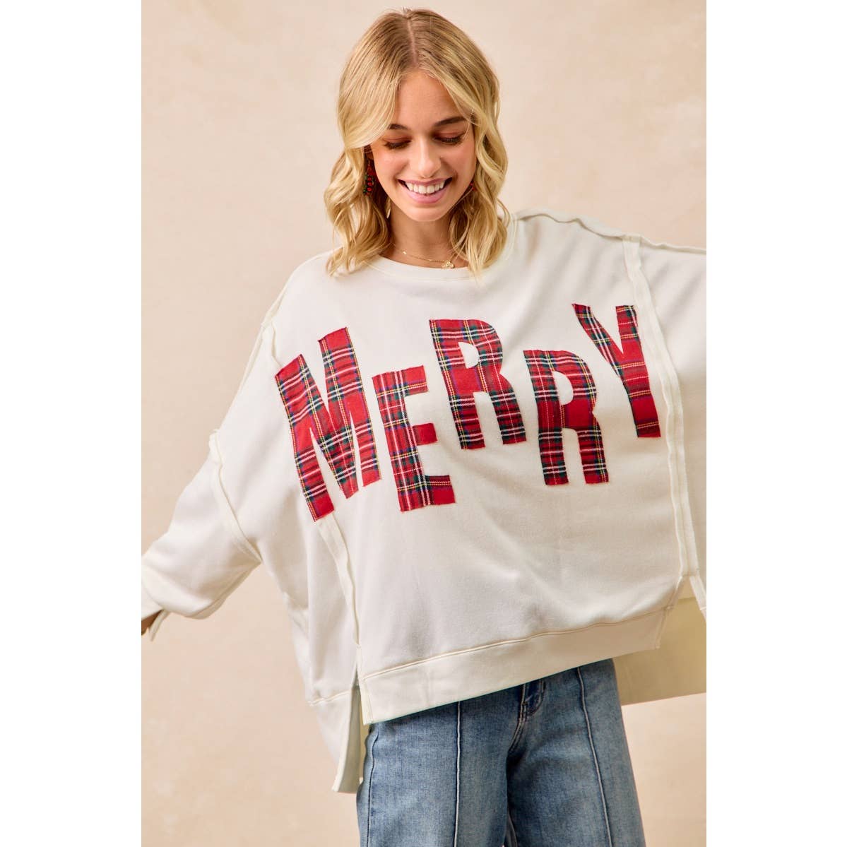 CHRISTMAS PLAID MERRY LETTERING FLEECE SWEATSHIRT: WHITE/RED PLAID / L