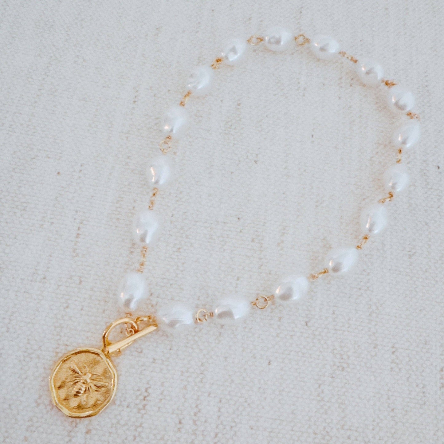 Golden Bee Baroque Necklace