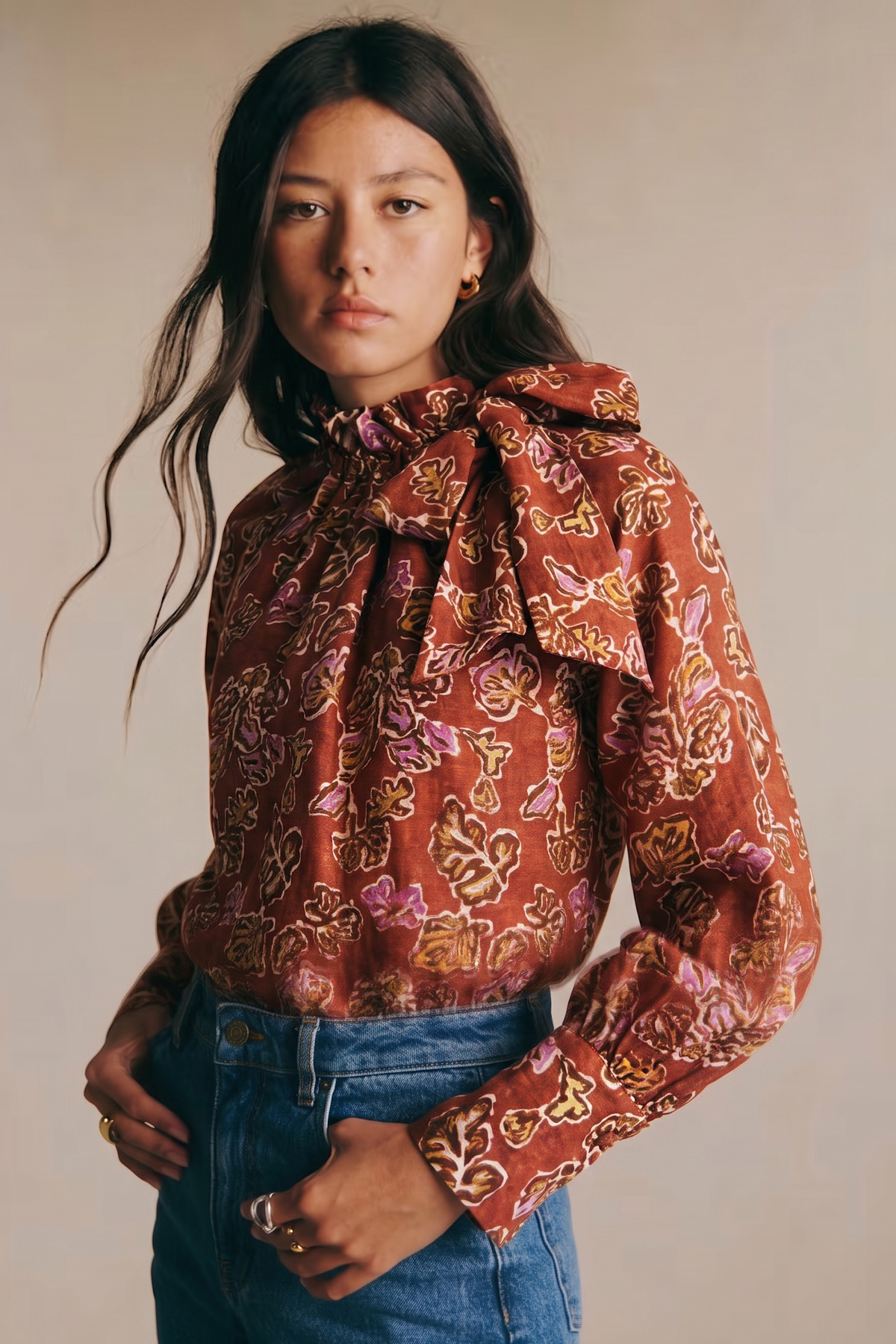 Ruffle Tie Neck Long Sleeve Print Blouse: Olive / M