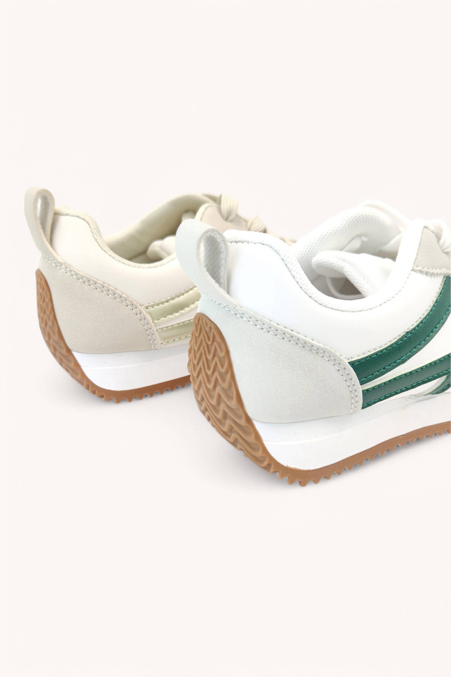 ANKI-1 SWOOSH LINE DESIGN GUM SOLE SNEAKERS: BLACK / B12