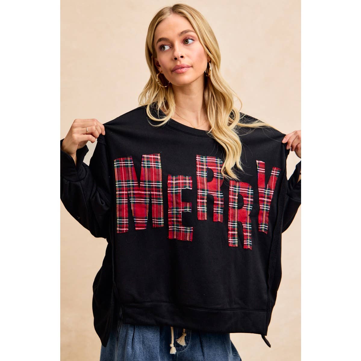 CHRISTMAS PLAID MERRY LETTERING FLEECE SWEATSHIRT: WHITE/RED PLAID / S
