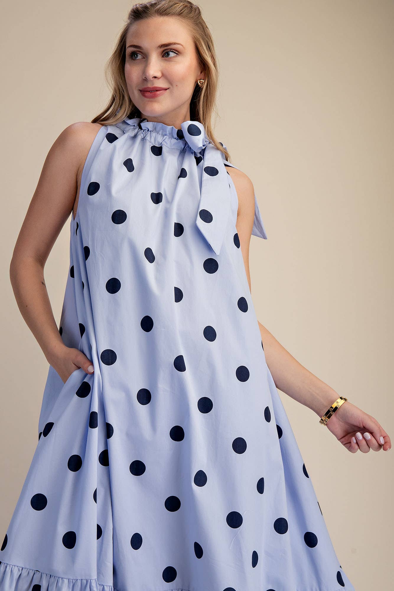 Ruffle Neck Tie Sleeveless Polka Dot Midi Dress: Blue / S