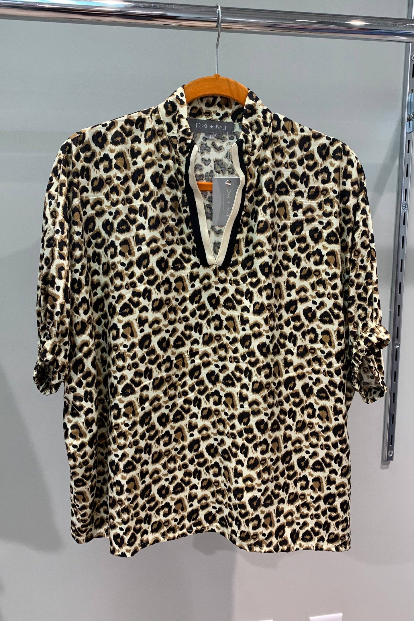 PLUS SIZE MBT-9923-1 Abby Dolmen Sleeve Top Leopard Print