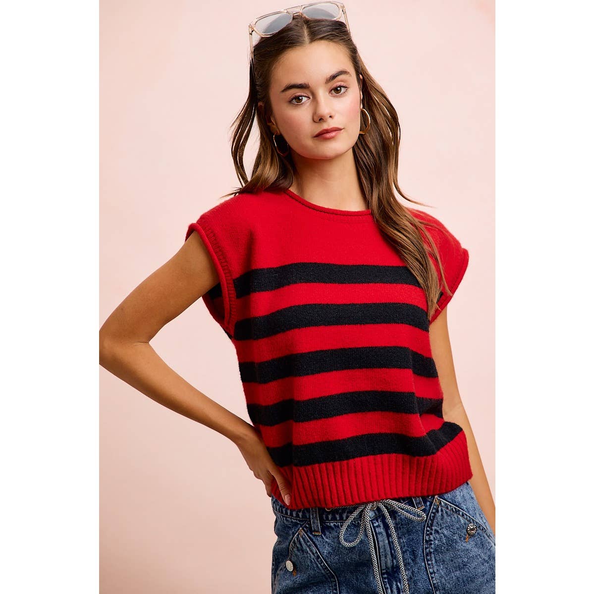 GAMEDAY THEME STRIPED SLEEVELESS KNIT TOP: RED/BLACK / S