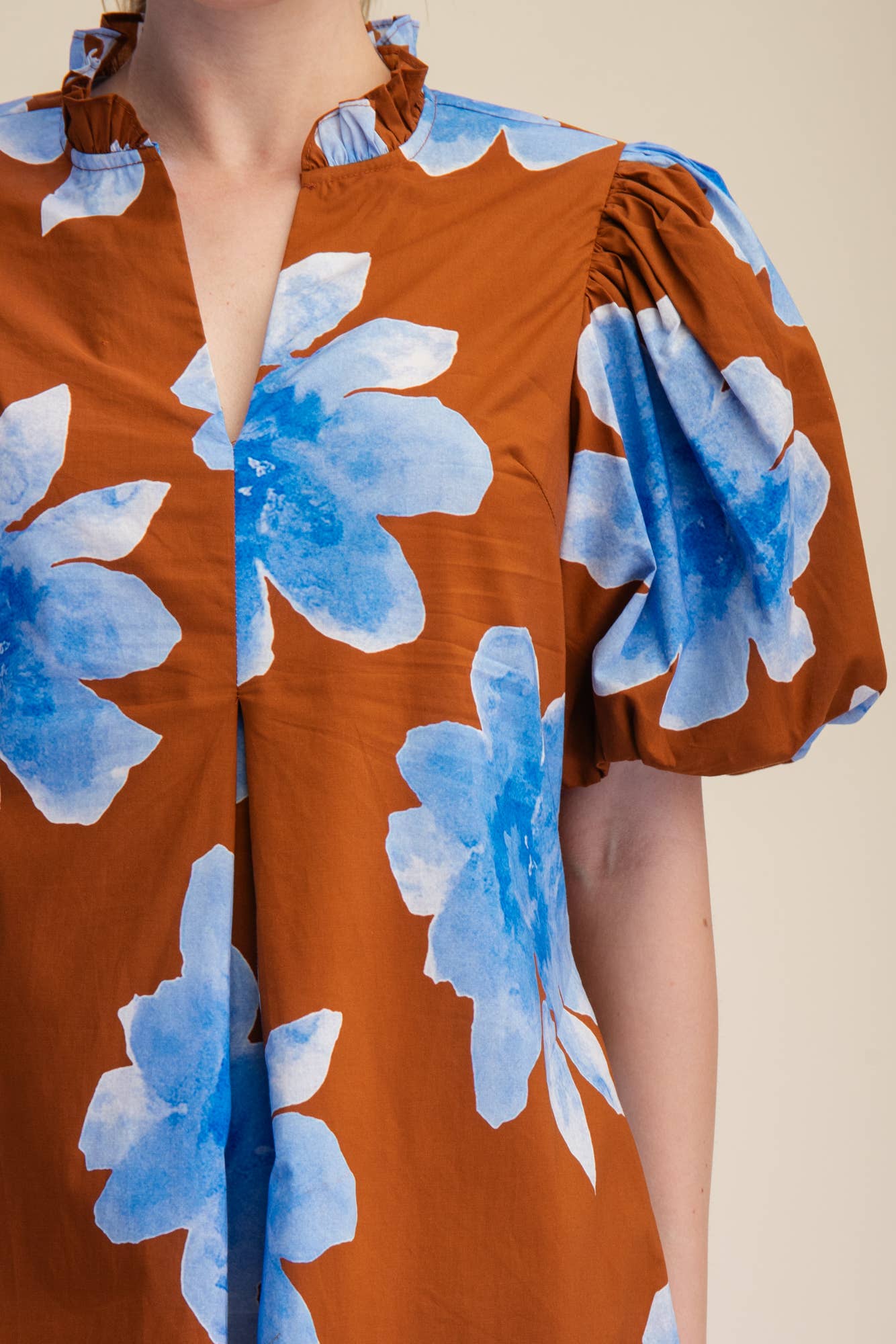 Ruffle V-Neck Puff Sleeve Waist Pleated Midi Dress: Sky / L