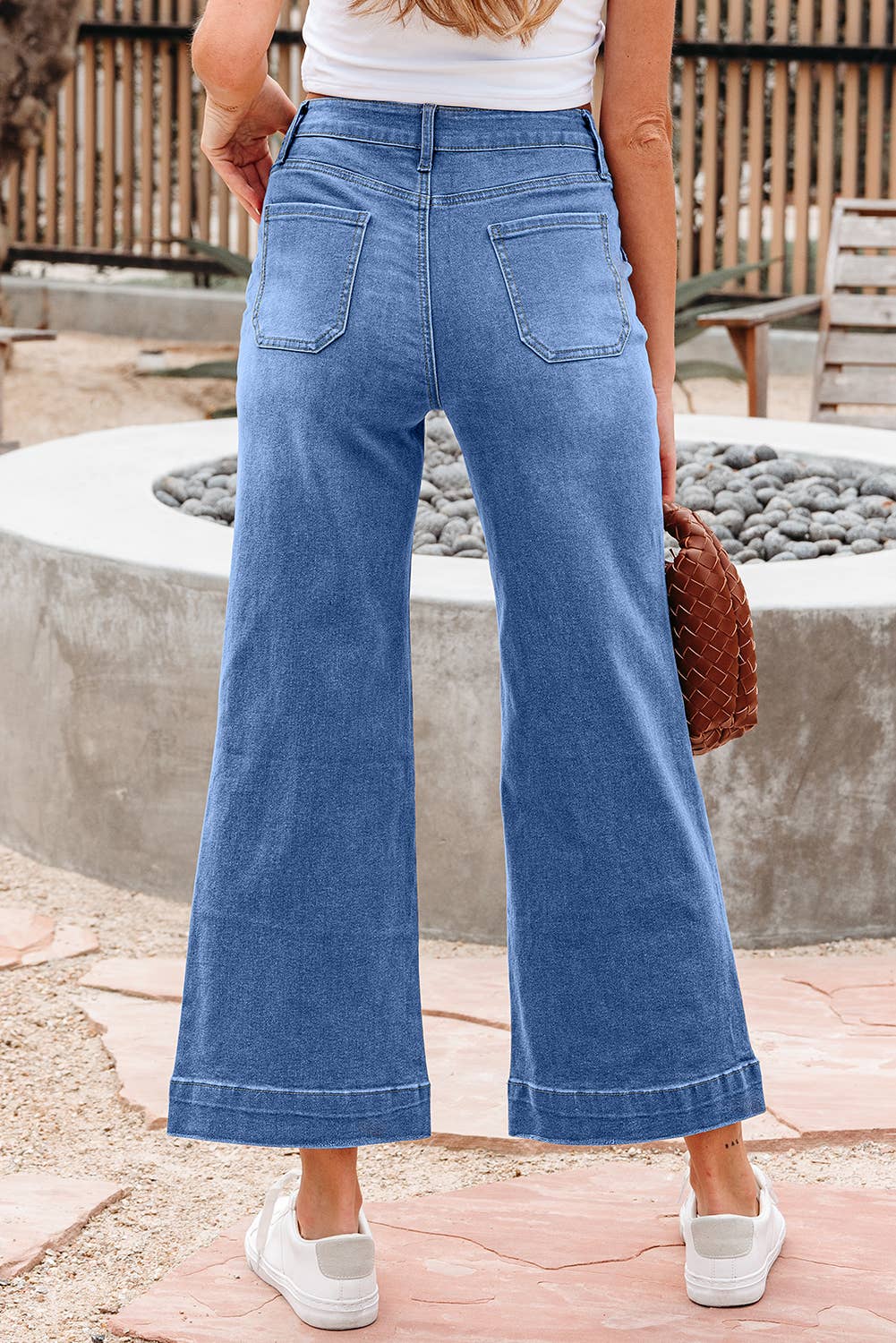 Ashleigh Blue Cropped High Rise Wide Leg Jeans: Ashleigh Blue / 72%Cotton+26%Polyester+2%Elastane / 6