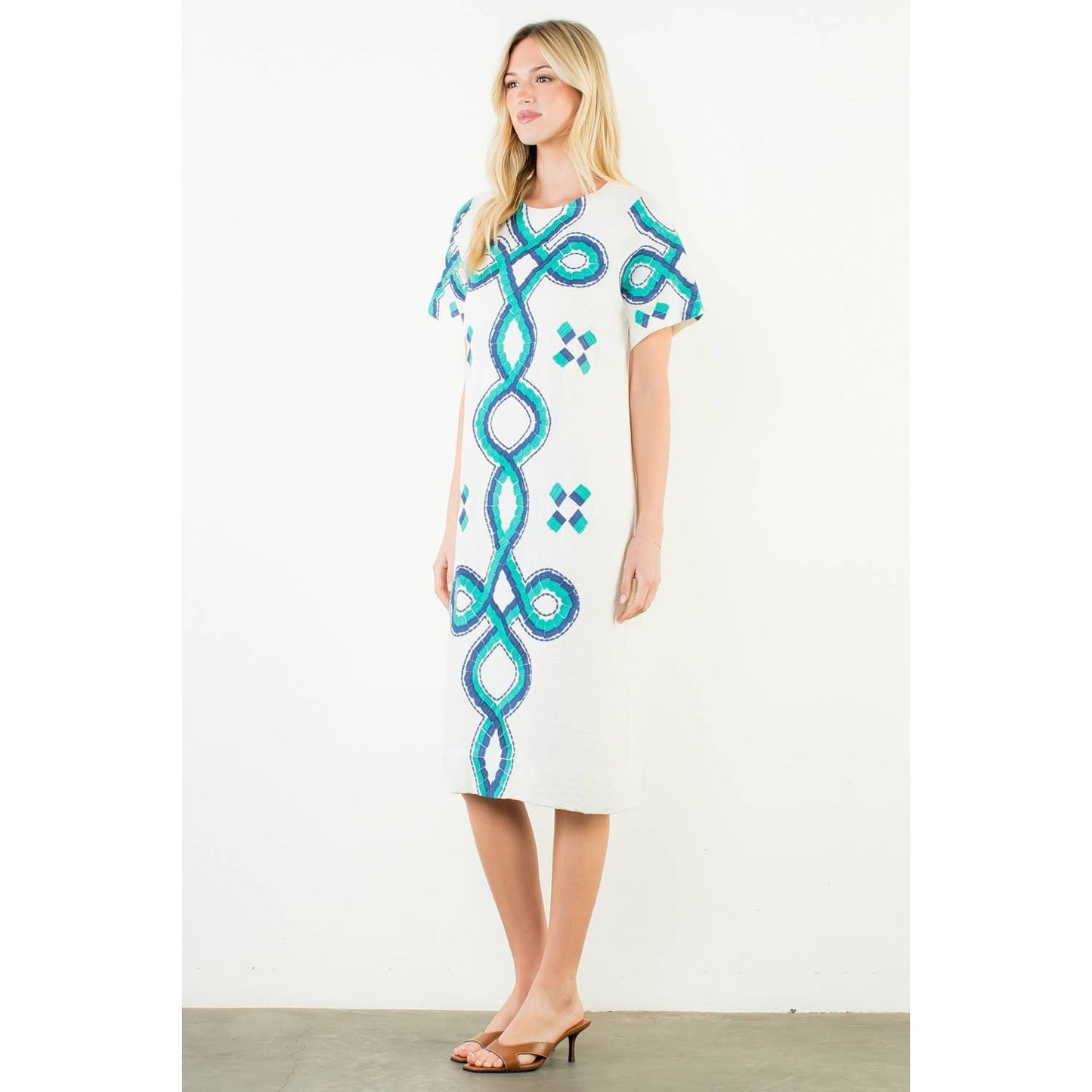 Short Sleeve Embroidered Dress: CREAM / XS-S-M-L(1-2-2-1)