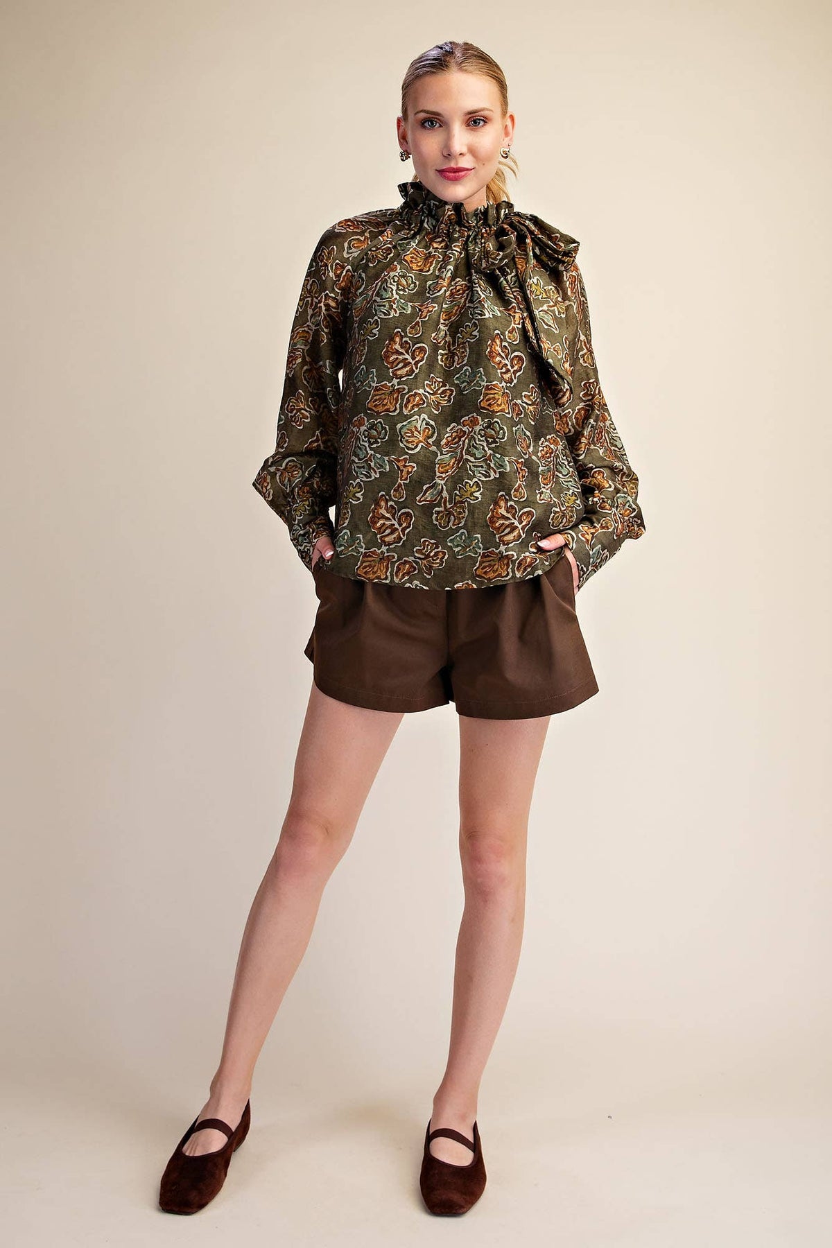 Ruffle Tie Neck Long Sleeve Print Blouse: Olive / M