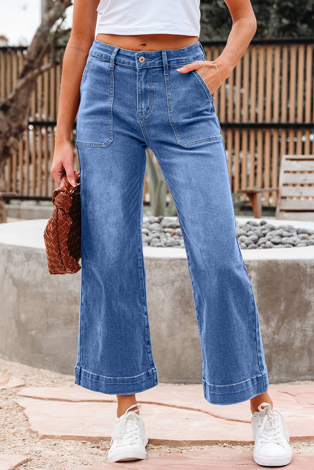 Ashleigh Blue Cropped High Rise Wide Leg Jeans: Ashleigh Blue / 72%Cotton+26%Polyester+2%Elastane / 6