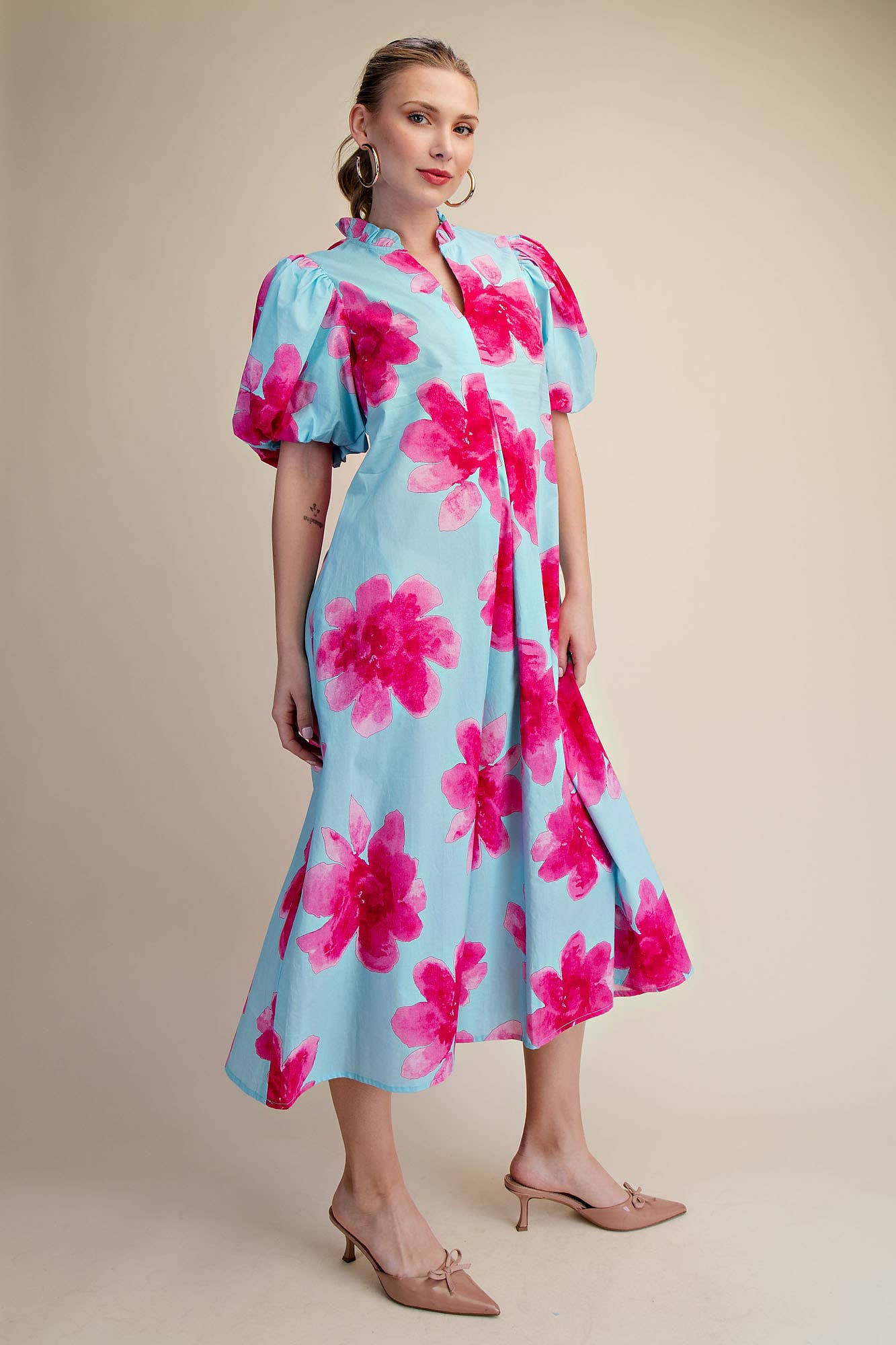 Ruffle V-Neck Puff Sleeve Waist Pleated Midi Dress: Sky / M