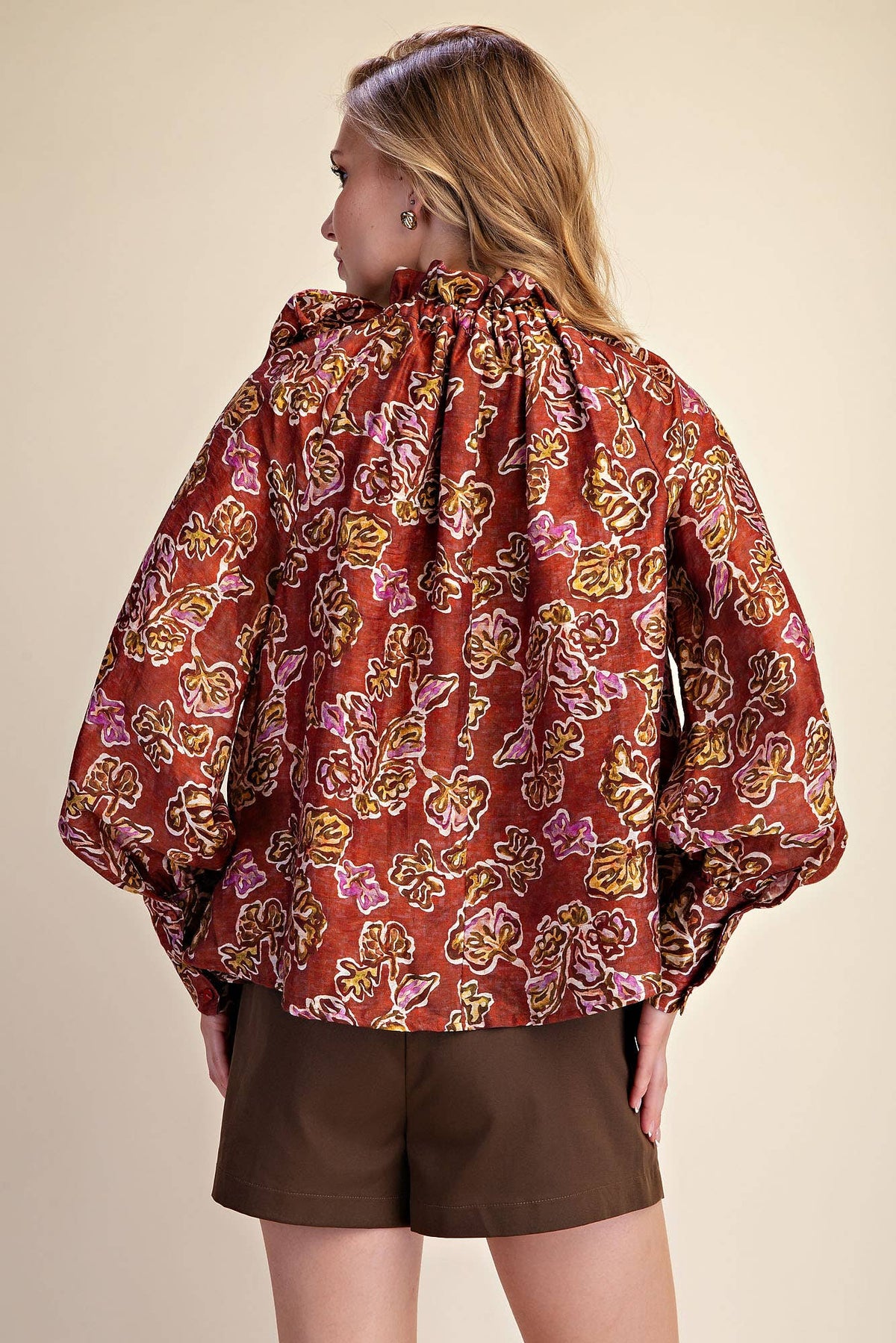 Ruffle Tie Neck Long Sleeve Print Blouse: Olive / L