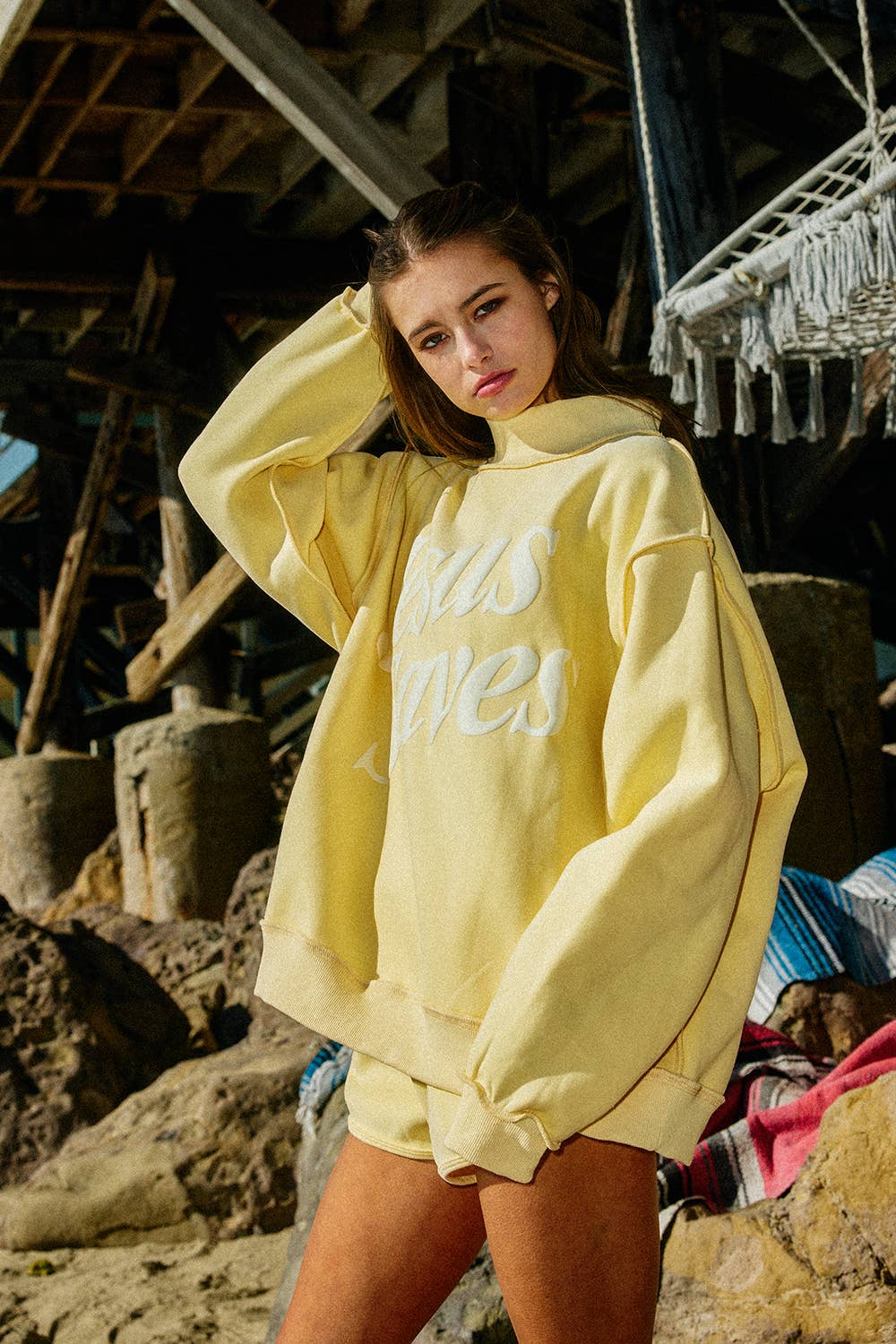 IT2594P-JESUSSAVES 'JESUSSAVES' Print Mock Neck Sweatshirt: Baby Blue / S/M-L/XL (3-3)