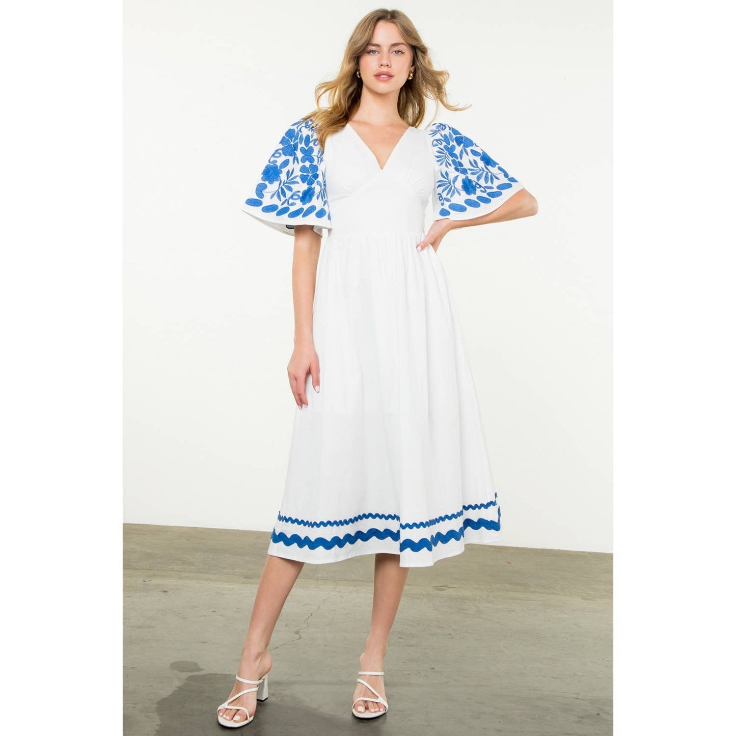 Embroidered Detail Midi Dress: WHITE / XS-S-M-L(1-2-2-1)