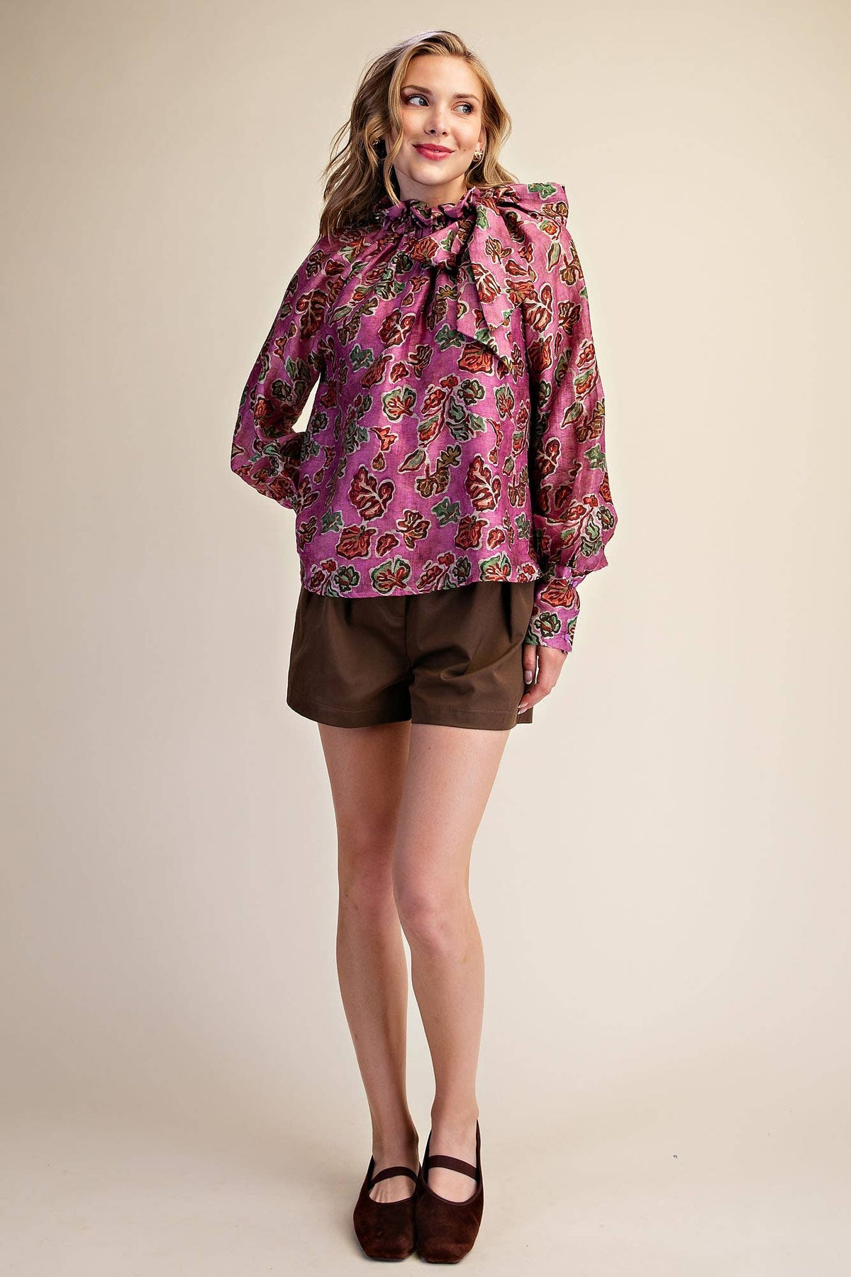Ruffle Tie Neck Long Sleeve Print Blouse: Olive / S