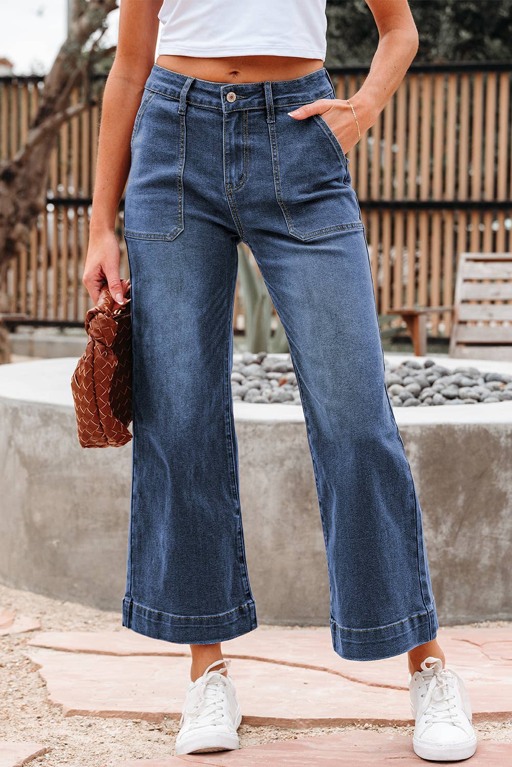 Ashleigh Blue Cropped High Rise Wide Leg Jeans: Ashleigh Blue / 72%Cotton+26%Polyester+2%Elastane / 6