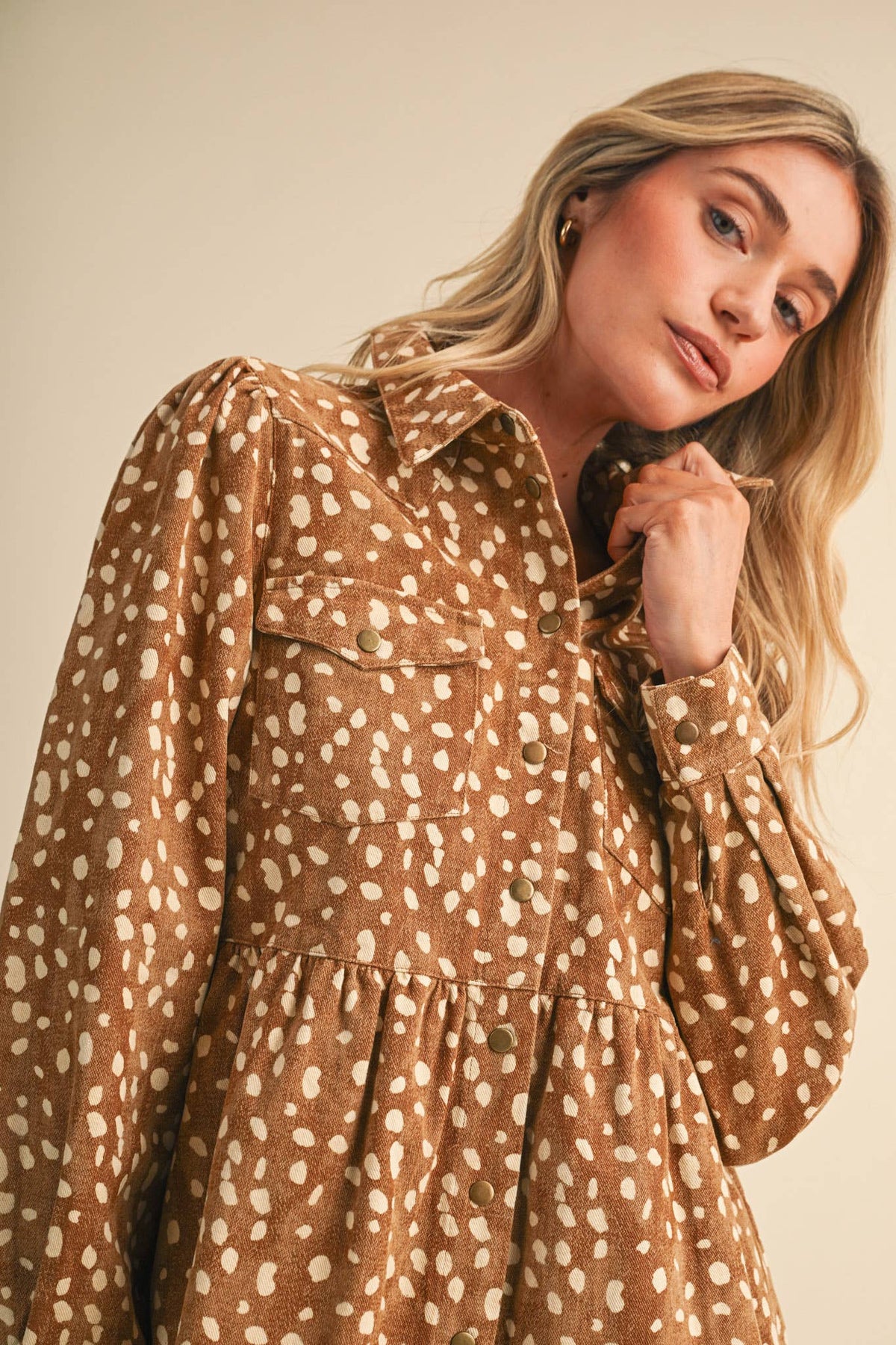 DENIM FAWN PRINT BUTTON DOWN MINI DRESS MDR5369: TAUPE ANIMAL / L