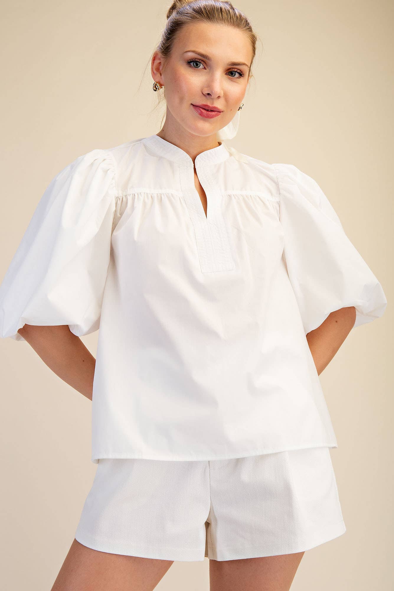 China Collar V-Neck Bubble Sleeve Poplin Top: Red / M
