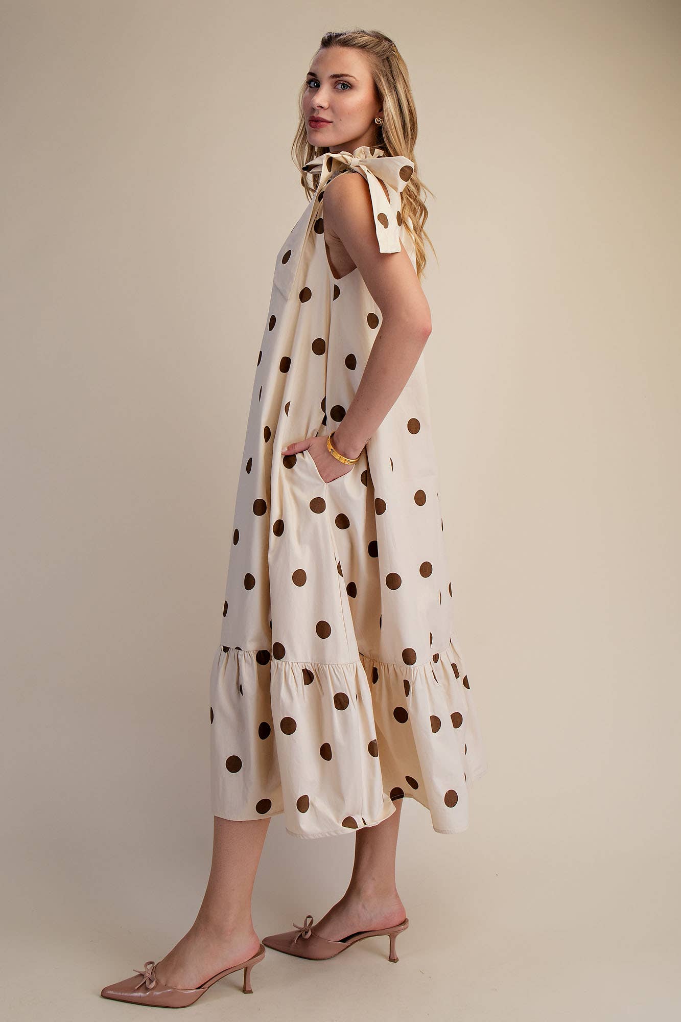 Ruffle Neck Tie Sleeveless Polka Dot Midi Dress: Blue / M