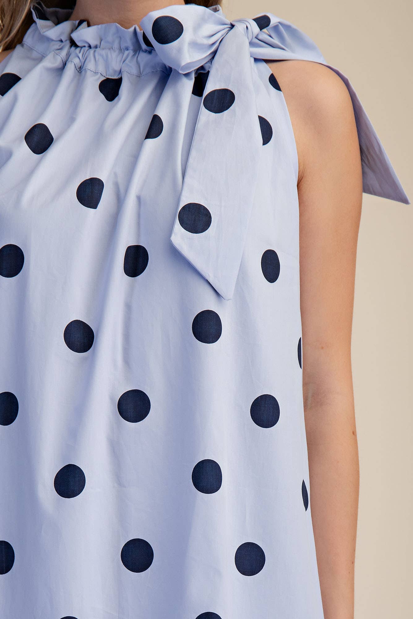 Ruffle Neck Tie Sleeveless Polka Dot Midi Dress: Blue / L