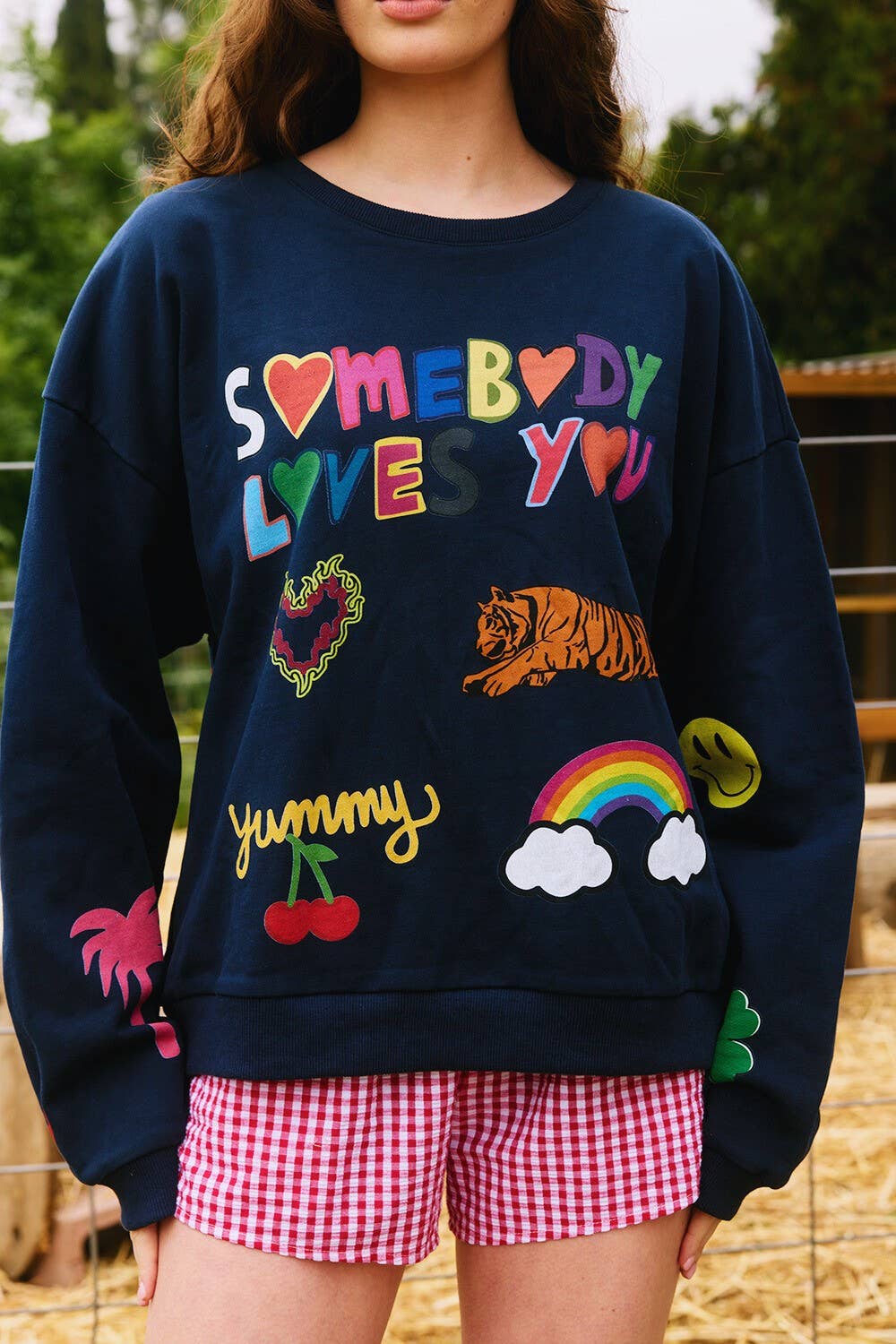 IT2537 'Somebody Loves You' Graphic Sweatshirts: NAVY / S-M-L (2-2-2)