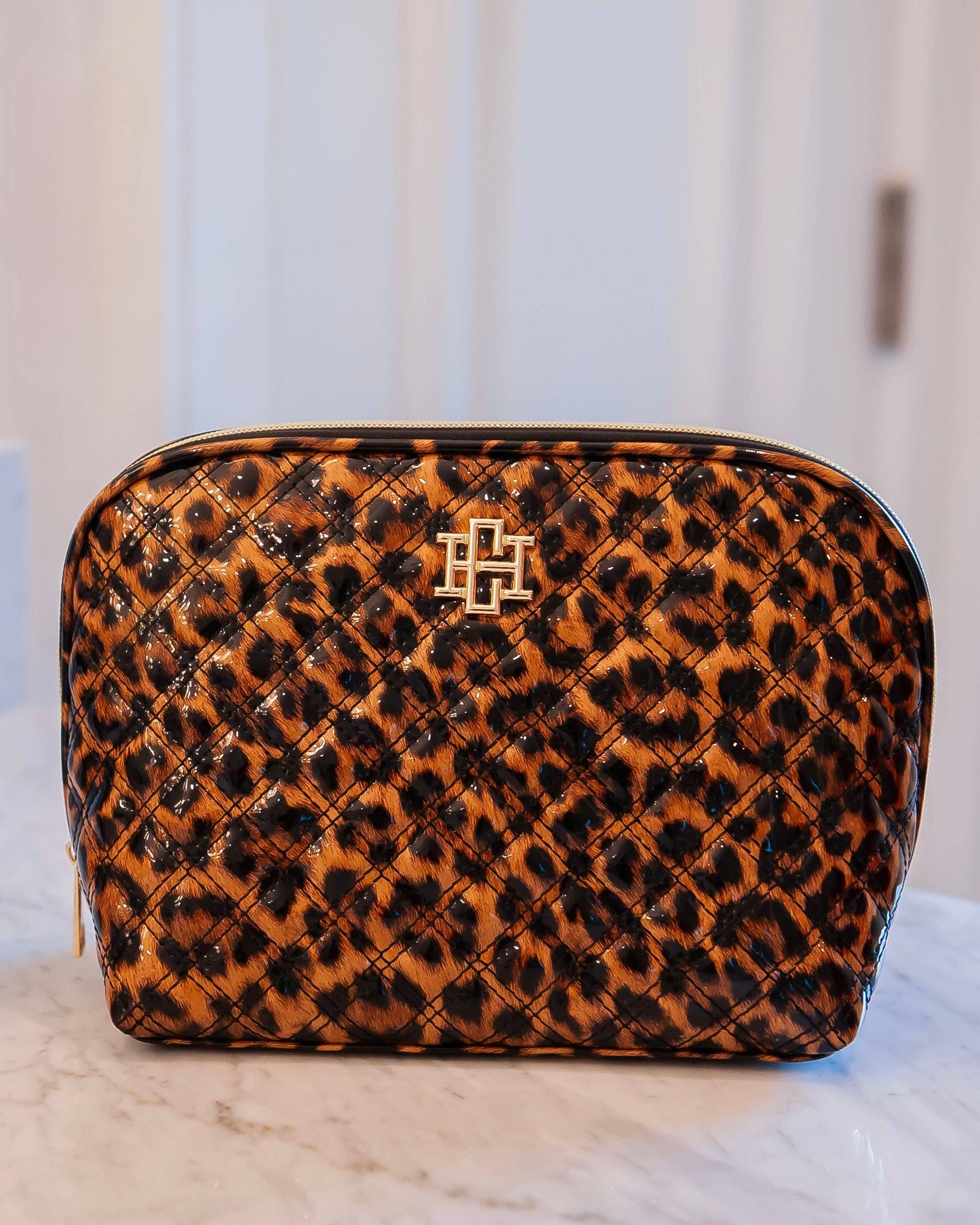 Capri Large Pouch Spotted Patent: Default